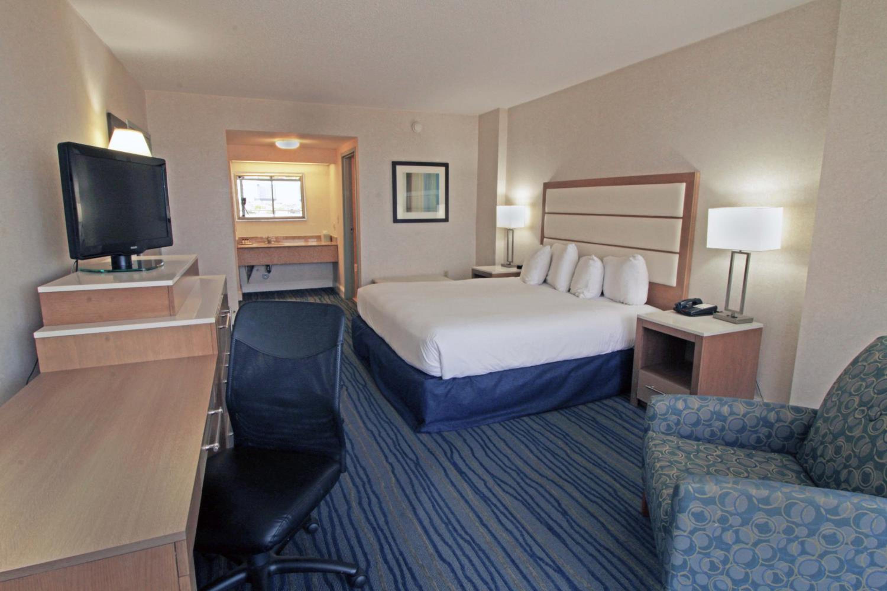 Coastal One-Bedroom King Suite - Non-Smoking - Photo 1