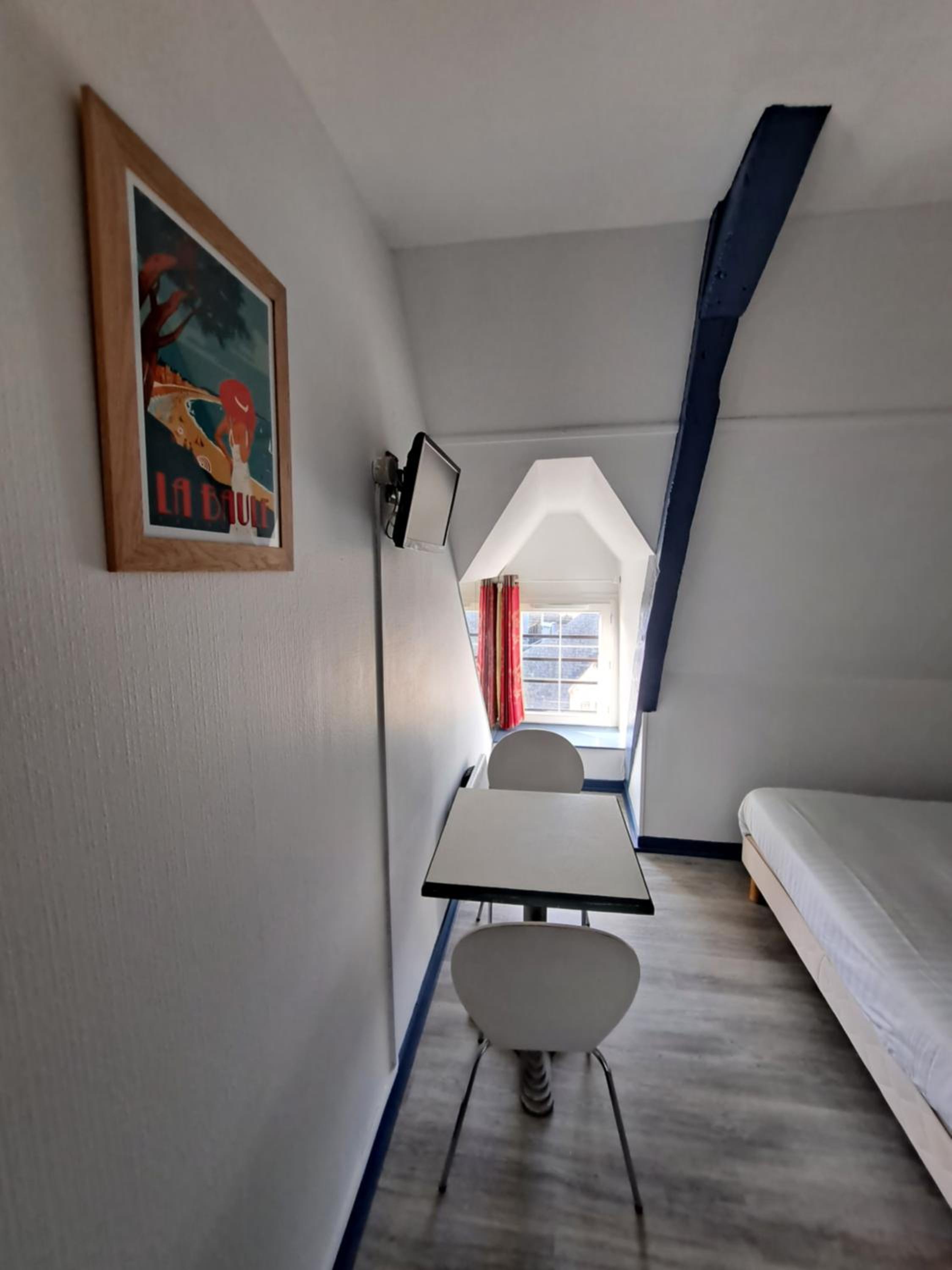 Room 6 photo 3