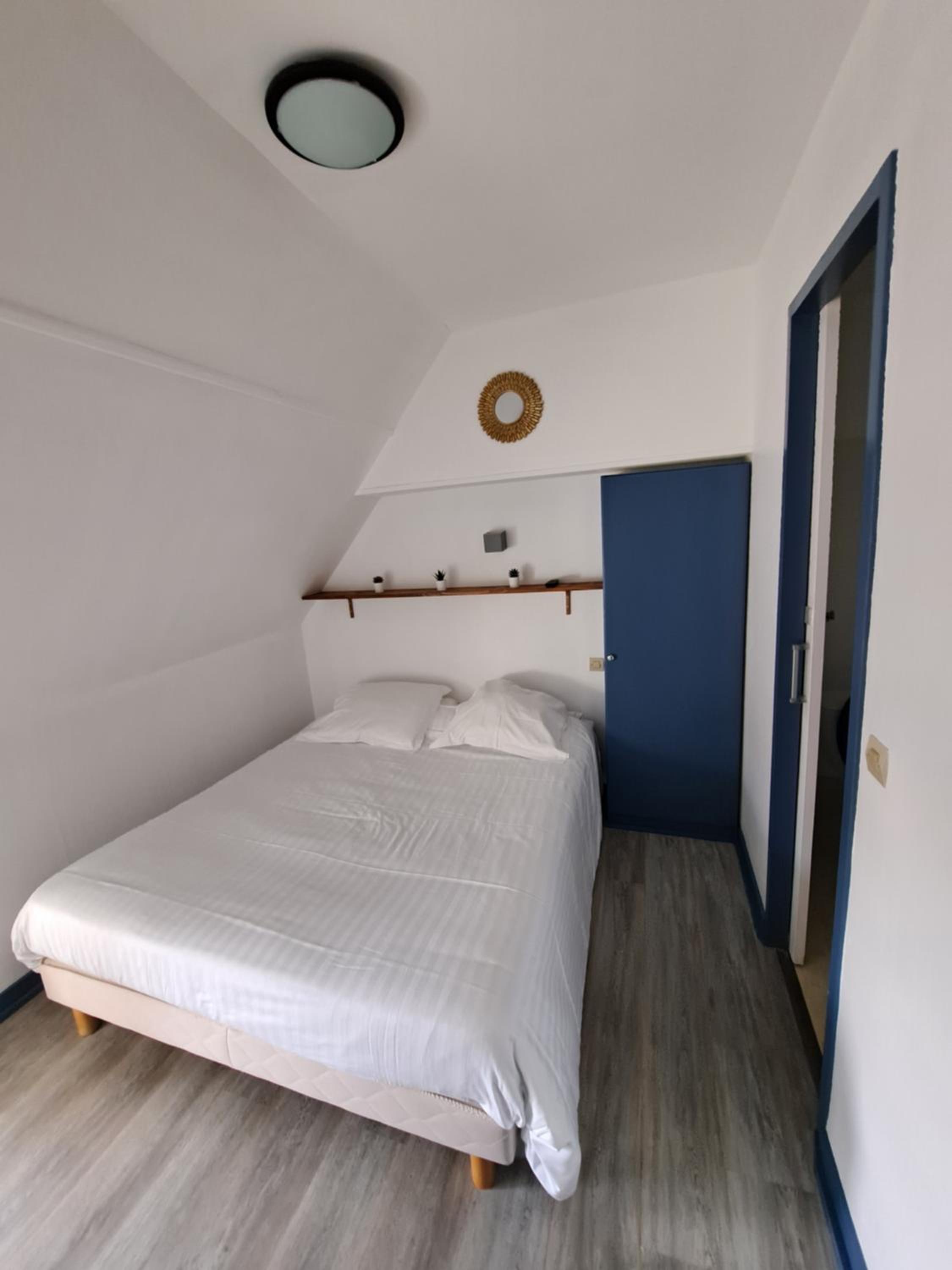 Room 6