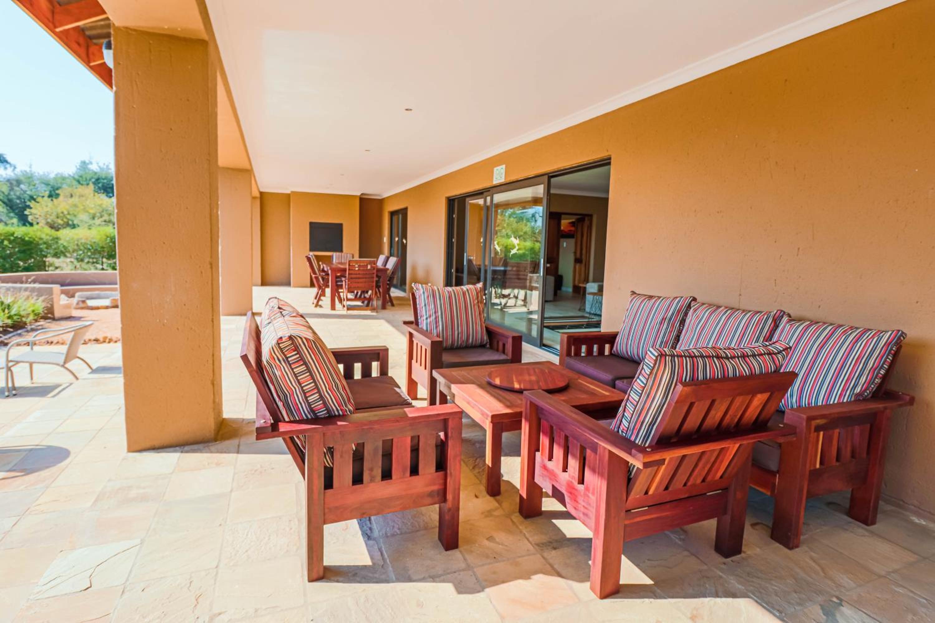Suite - Photo 2