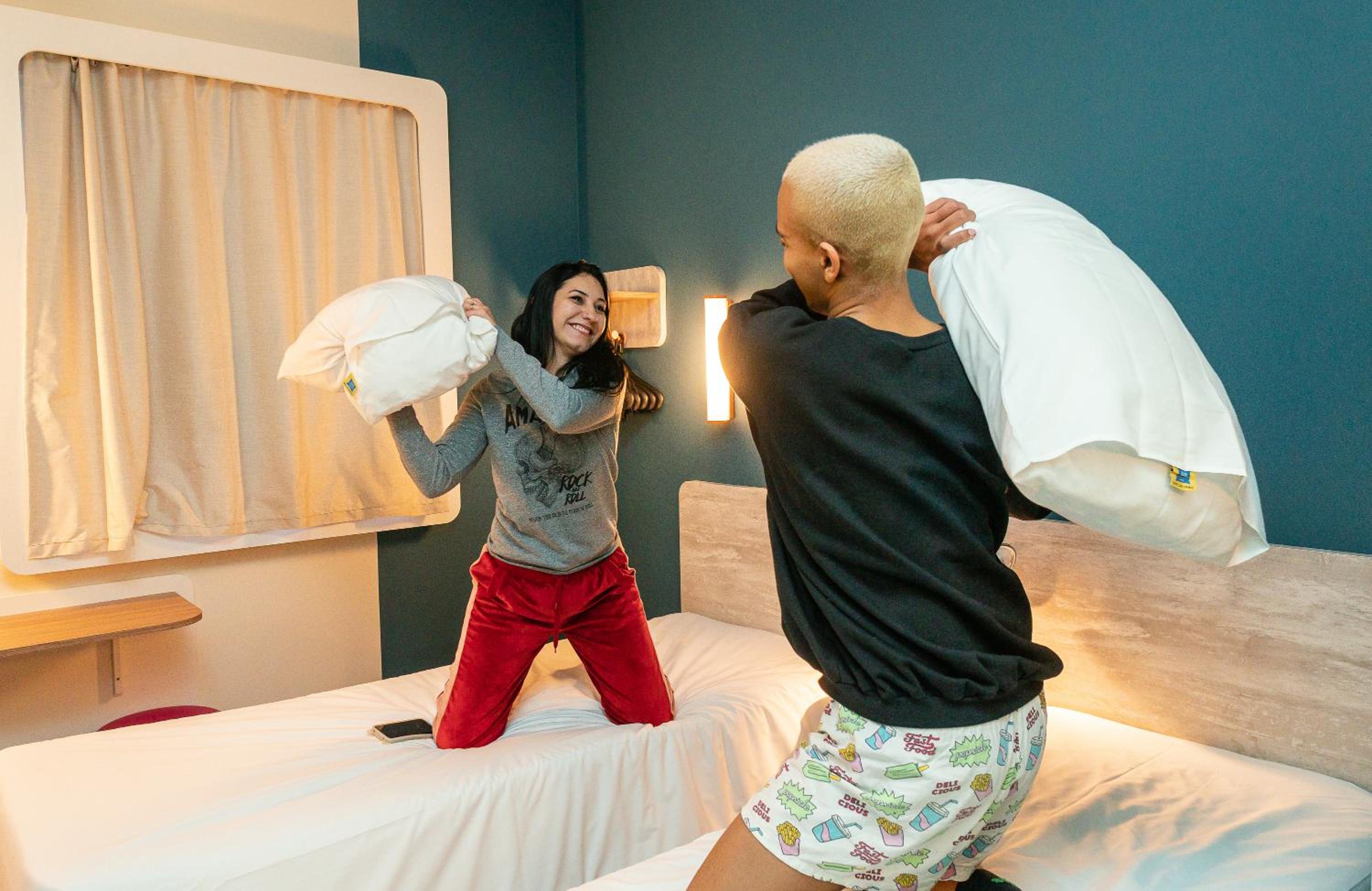 Standard Twin Room - Photo 7
