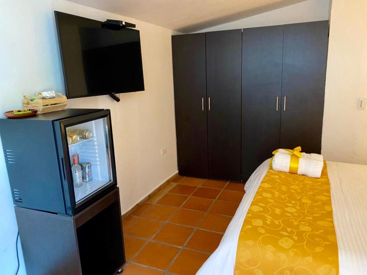 Queen Suite with Pool View