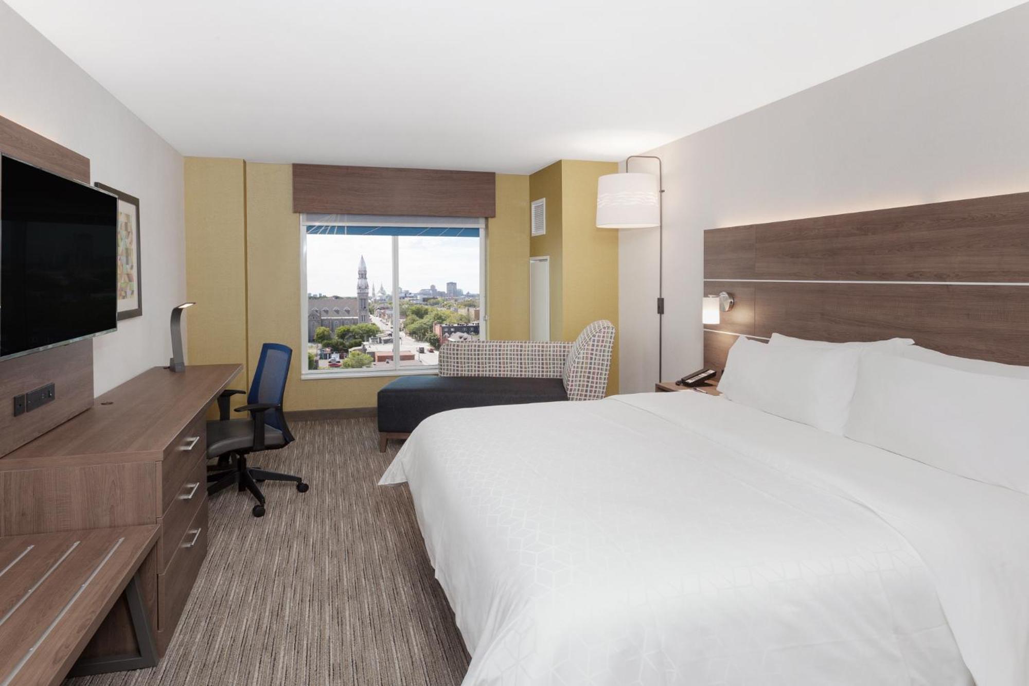 Standard King Room - Photo 1