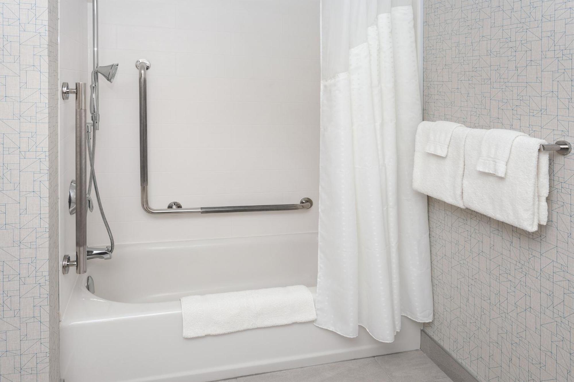 King Room - Disability Access - Photo 2