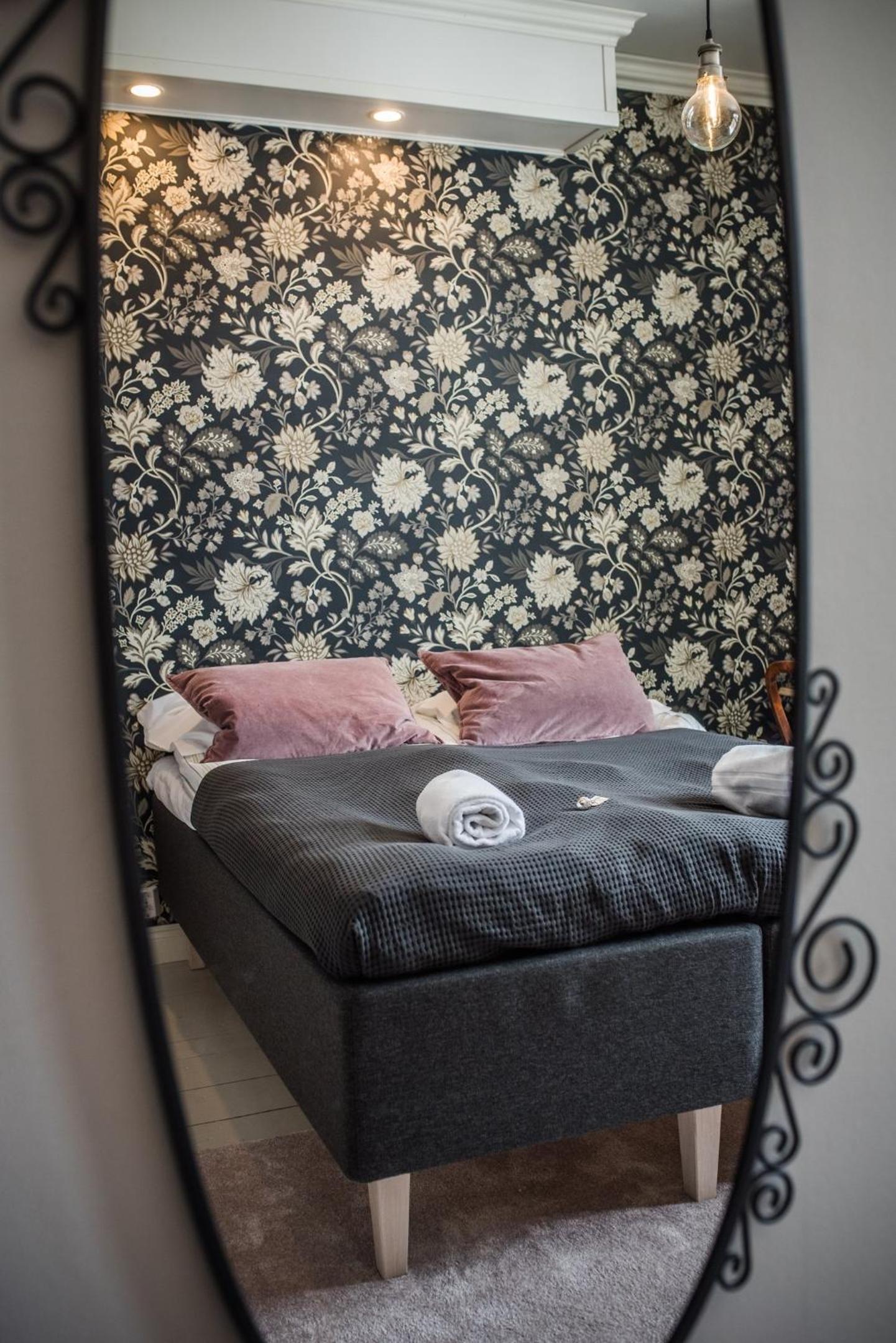 Standard Twin Room - Photo 3