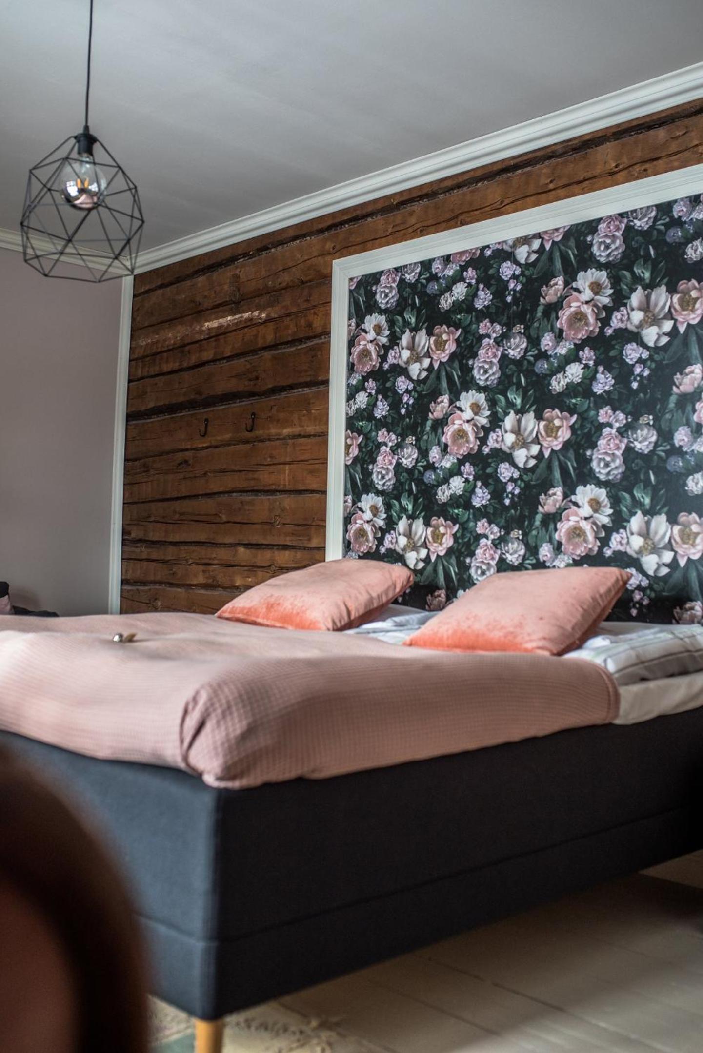 Quadruple Room with Lake View - Photo 2