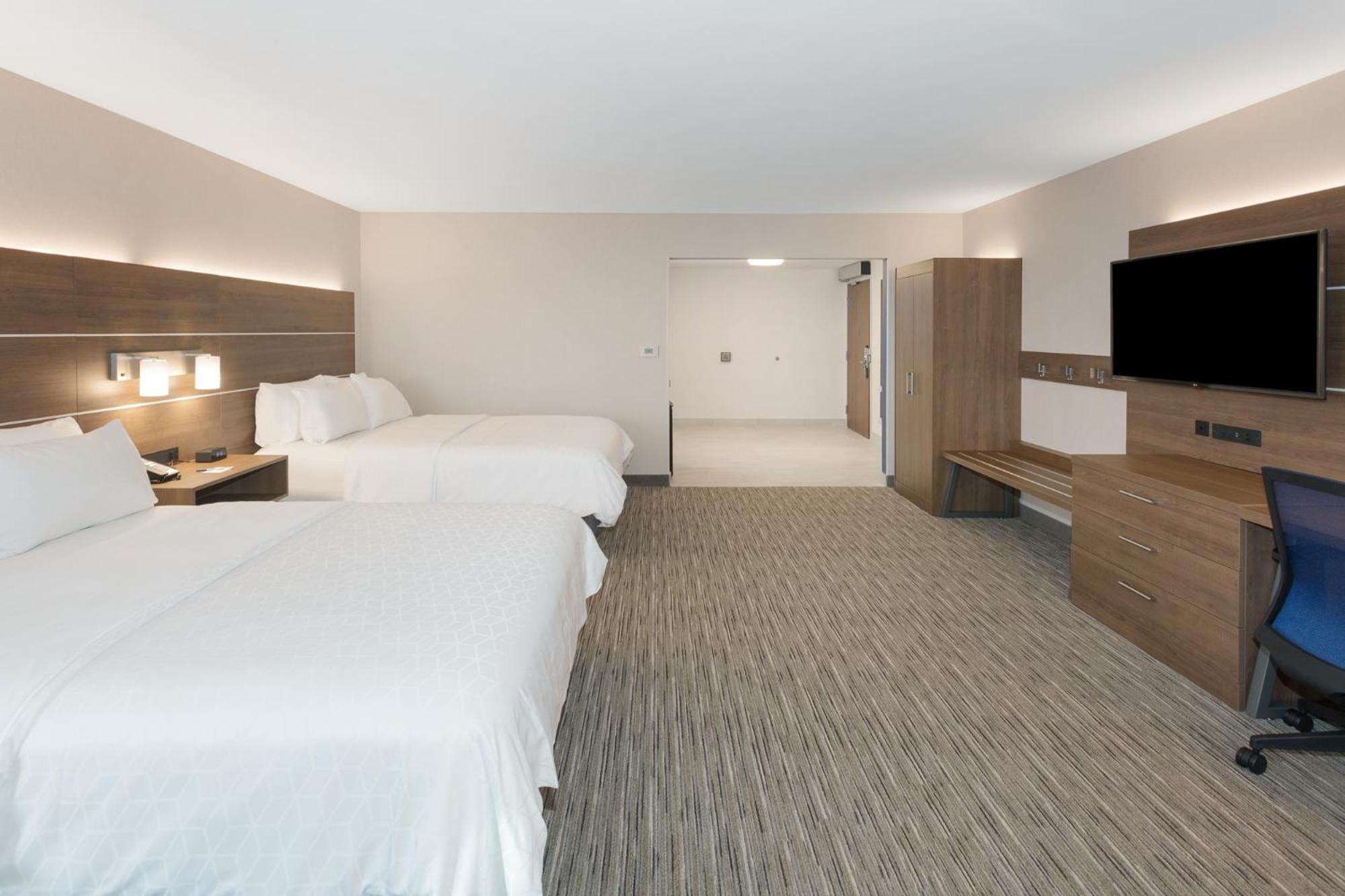 2 Queen Standard Room City View - Photo 1