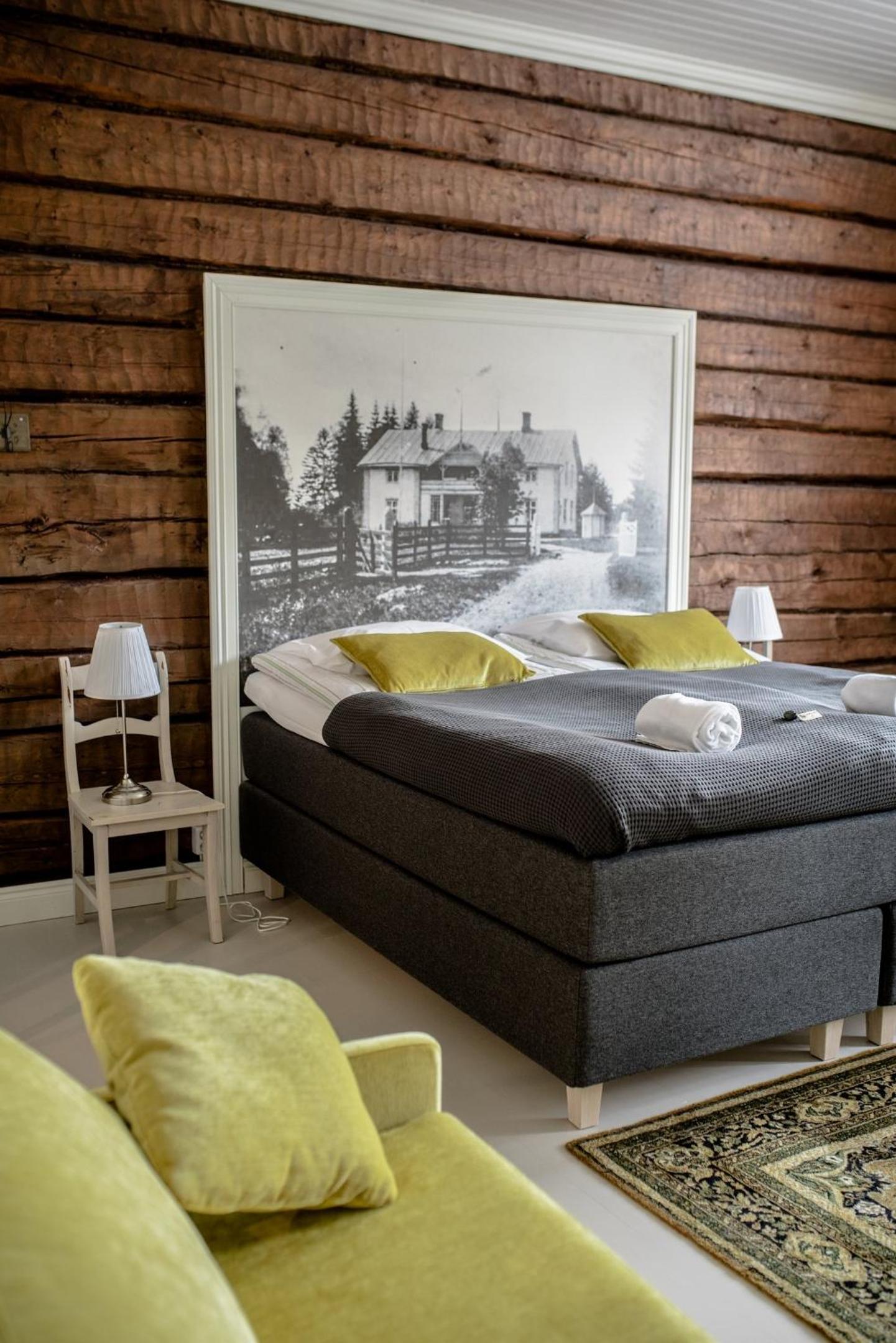 Quadruple Room with Balcony - Photo 1