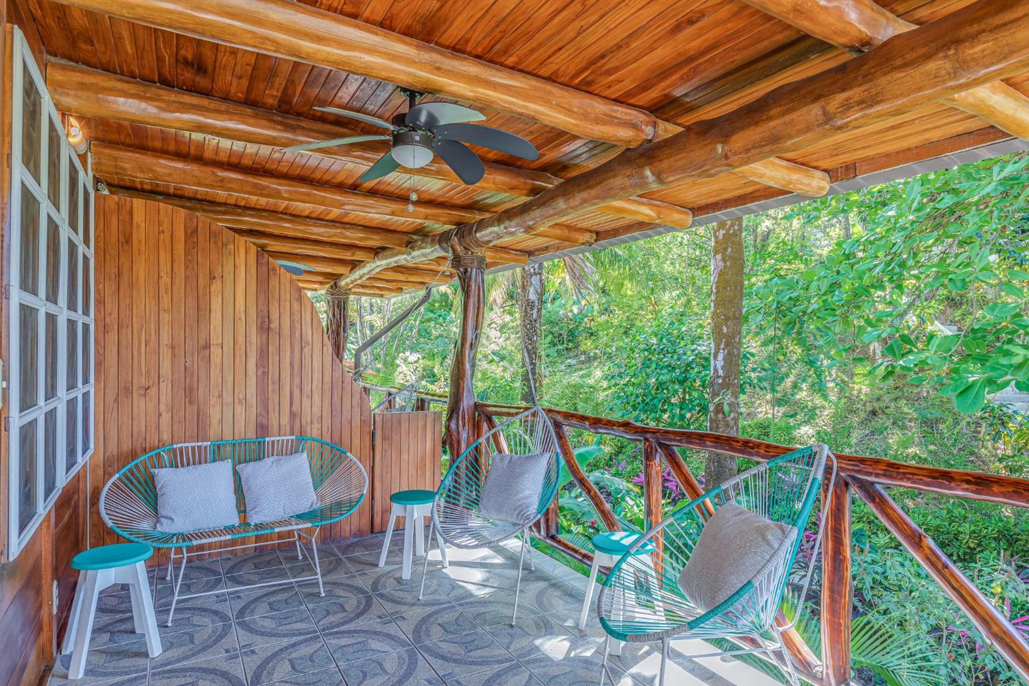 Deluxe Bungalow photo 3