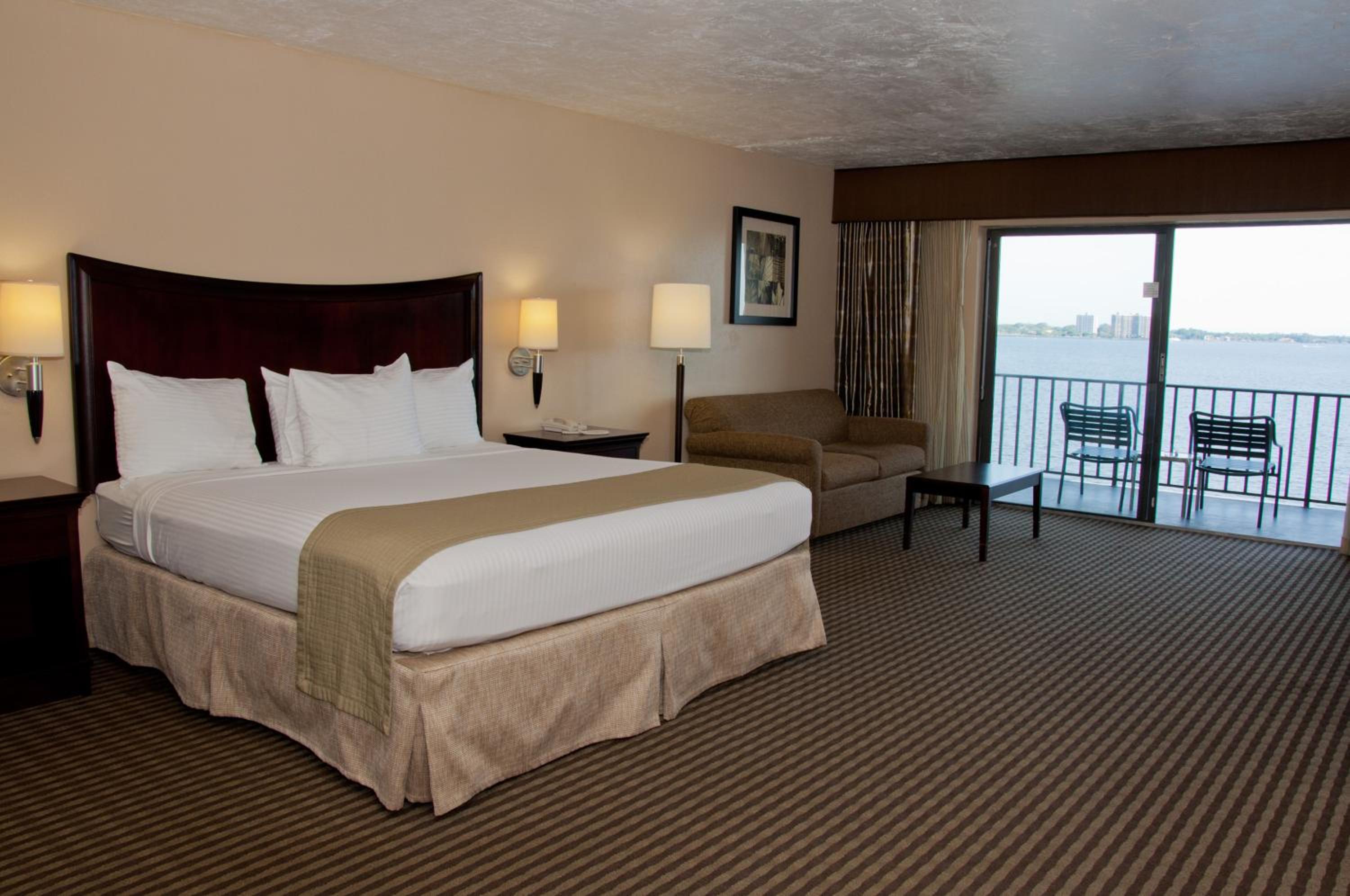 King Room with Partial River View - Non-Smoking - Photo 4
