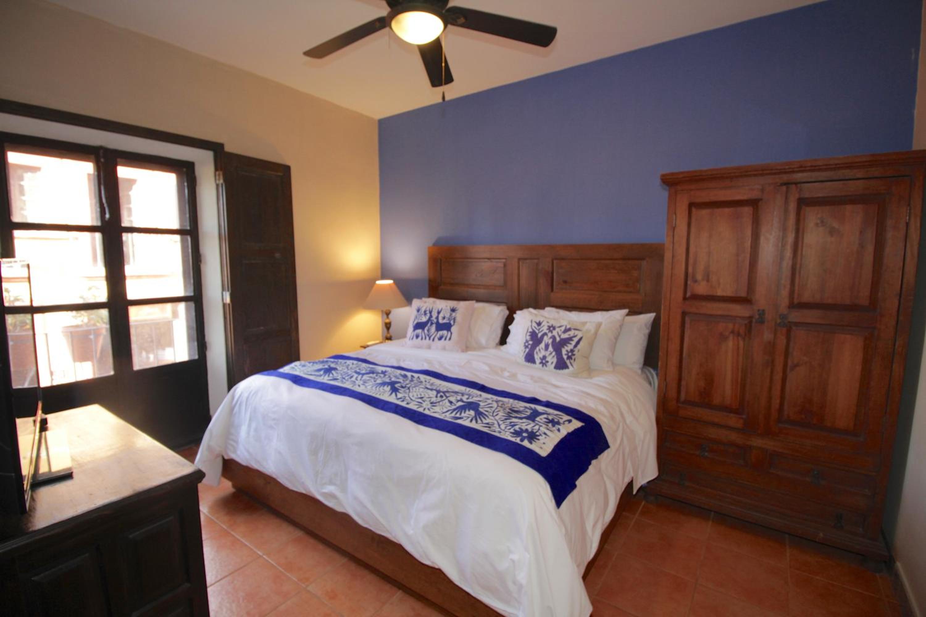 Apartment - Split Level - Photo 1