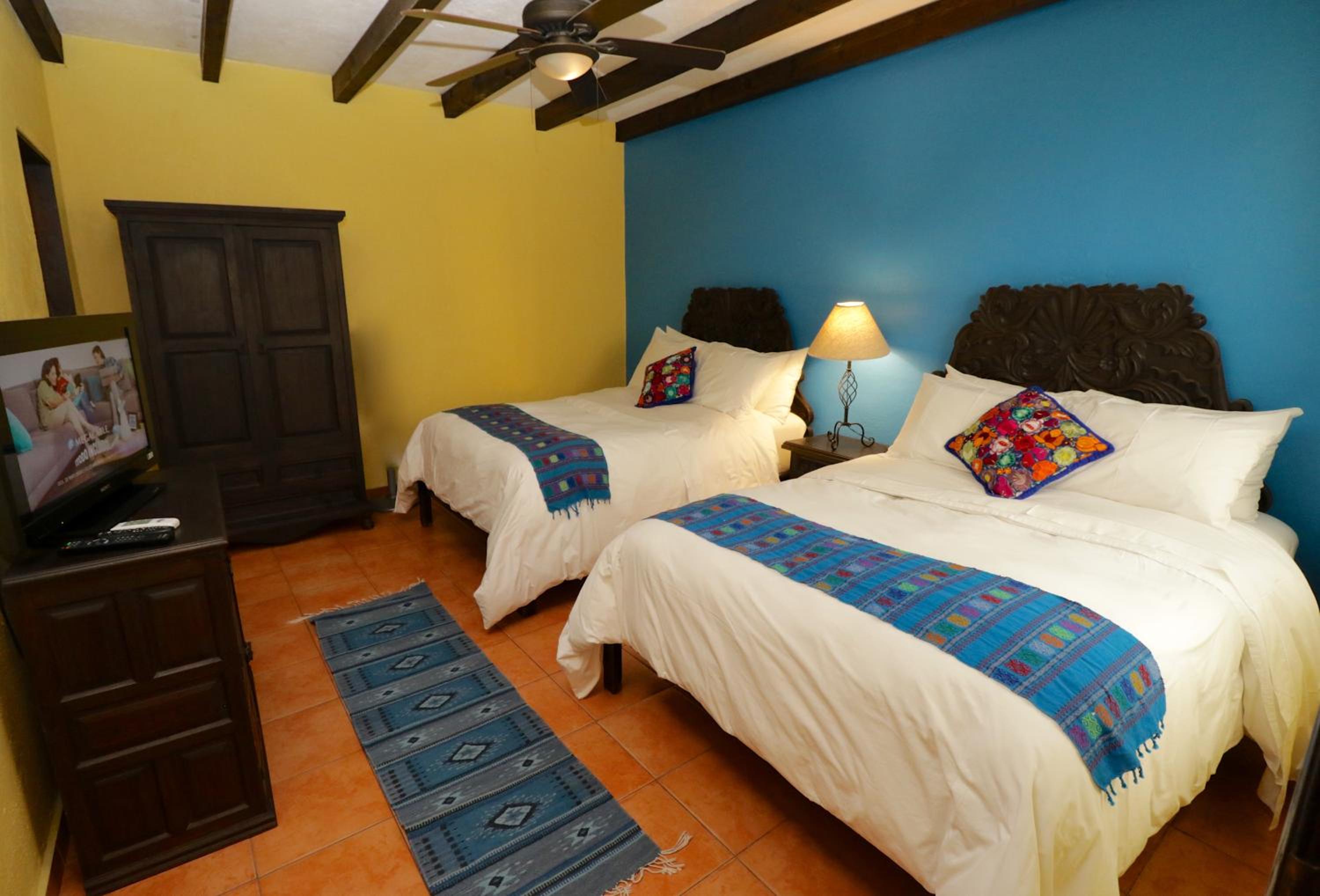 Double Room with Two Double Beds - Photo 4