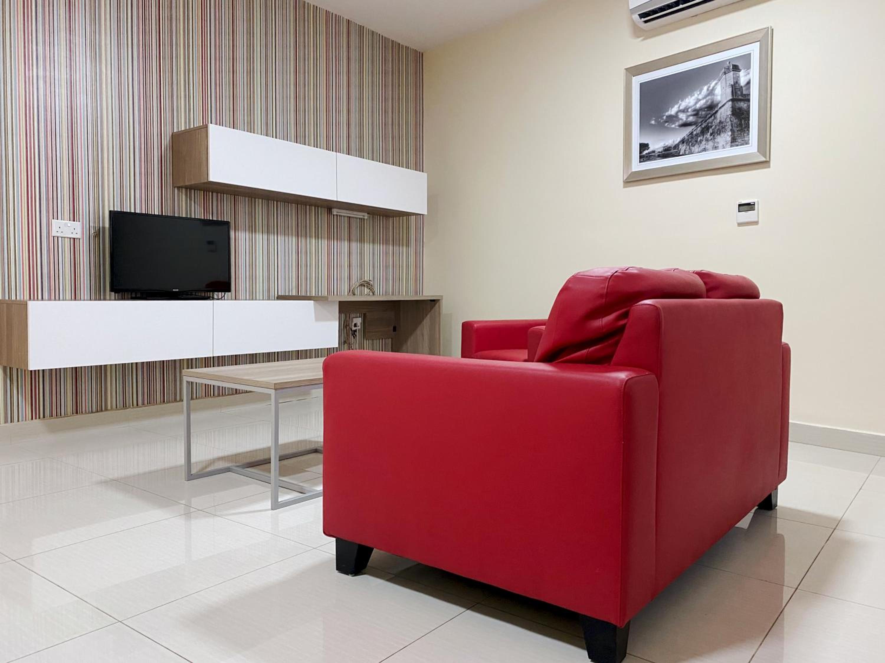 One-Bedroom Apartment - Photo 6