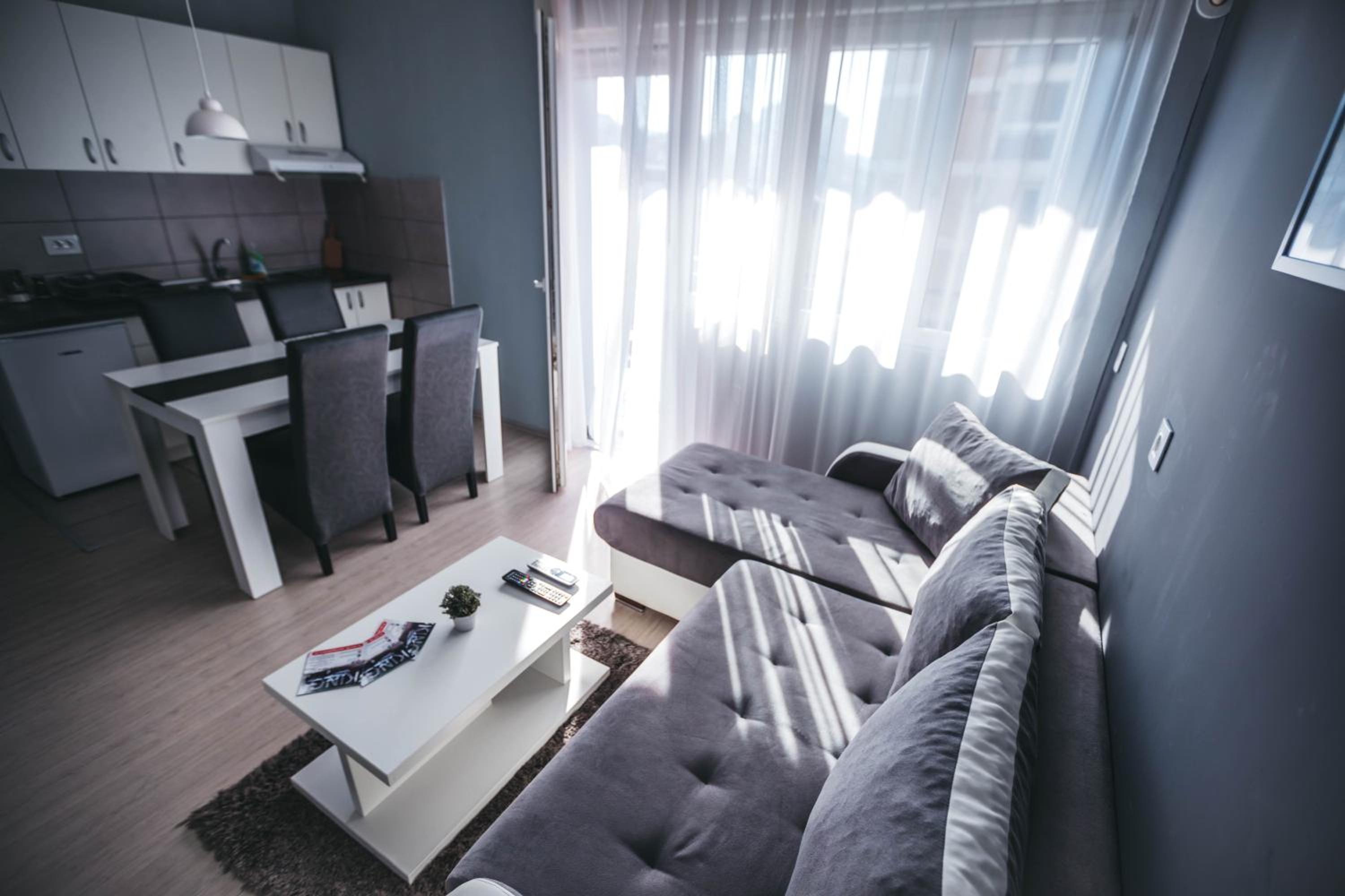 Apartment with Balcony photo 1