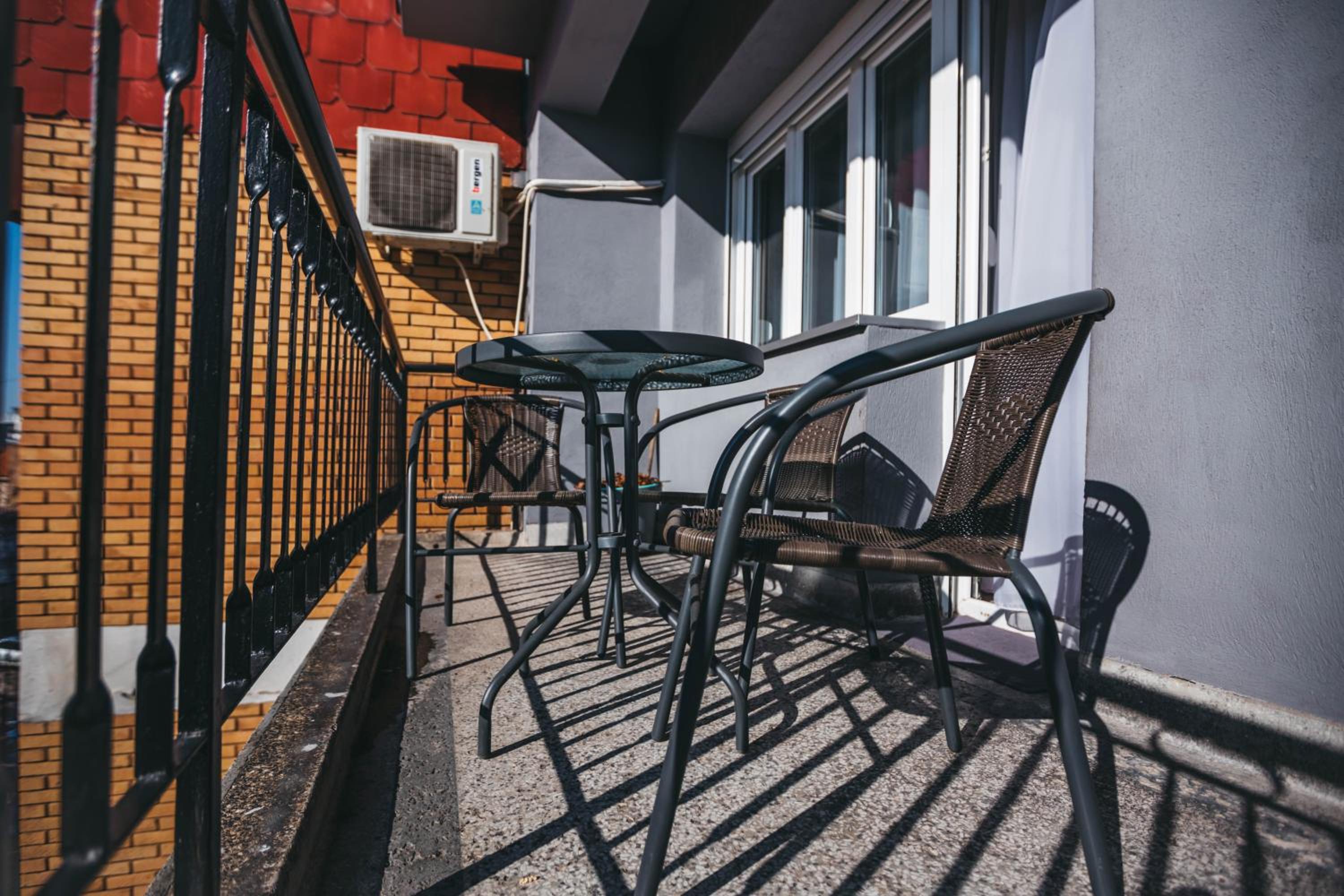 Apartment with Balcony photo 3
