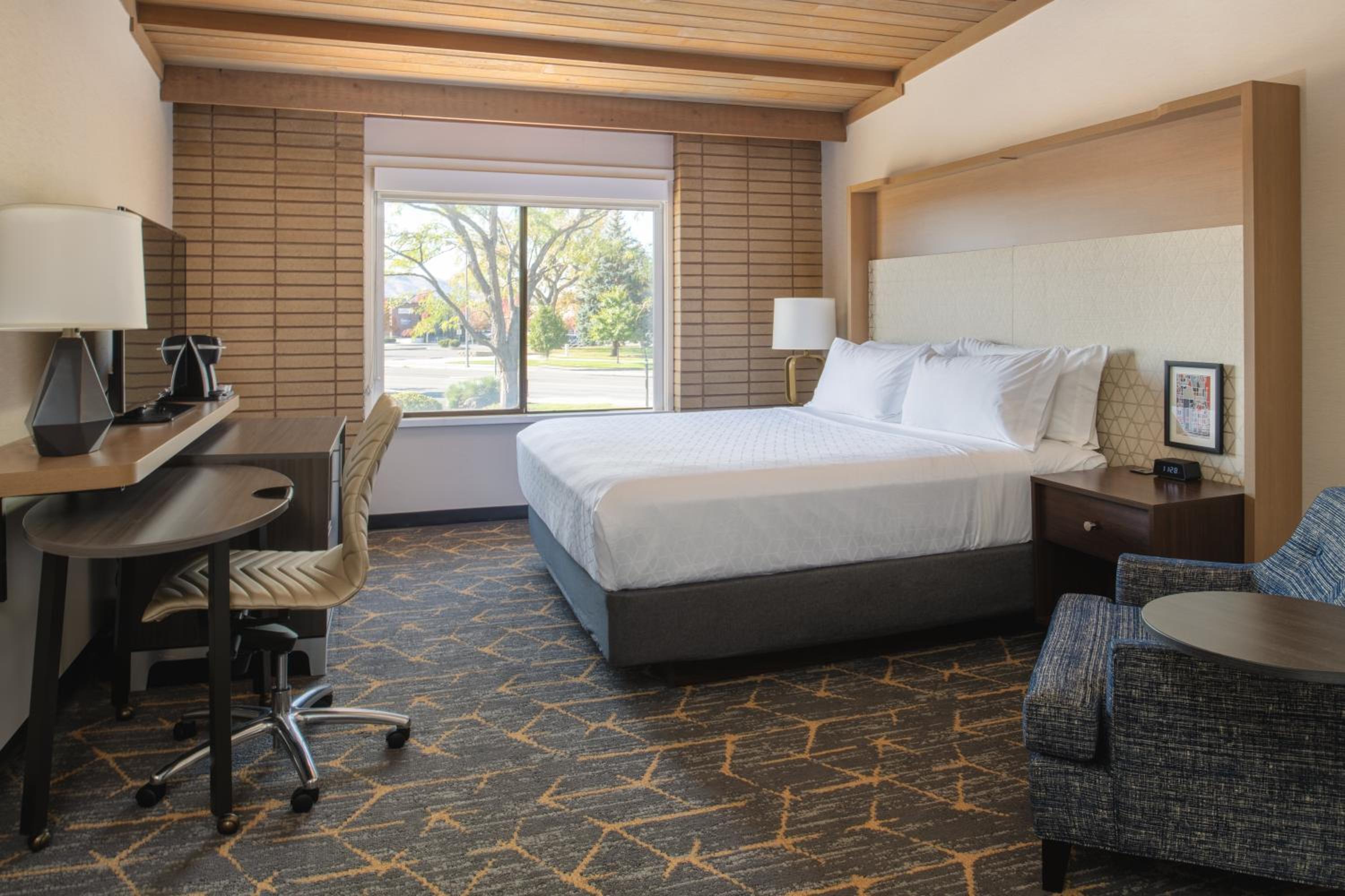 Standard King Room
