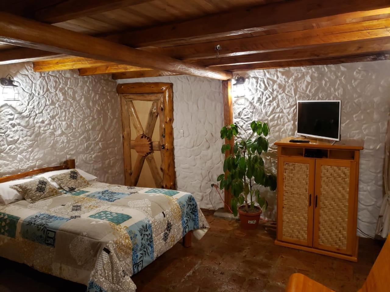 Deluxe Queen Room photo 2