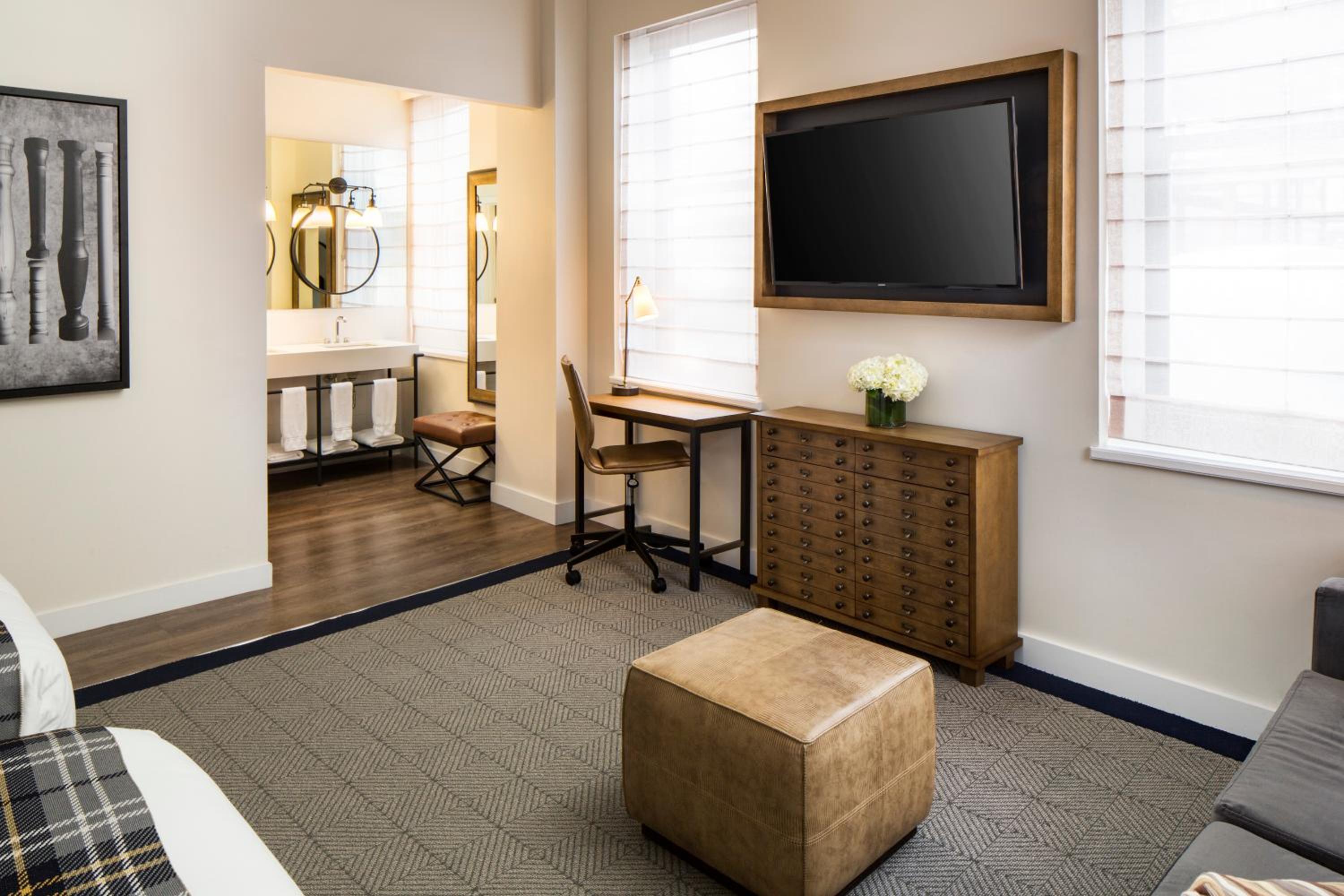 Queen Suite with Two Queen Beds