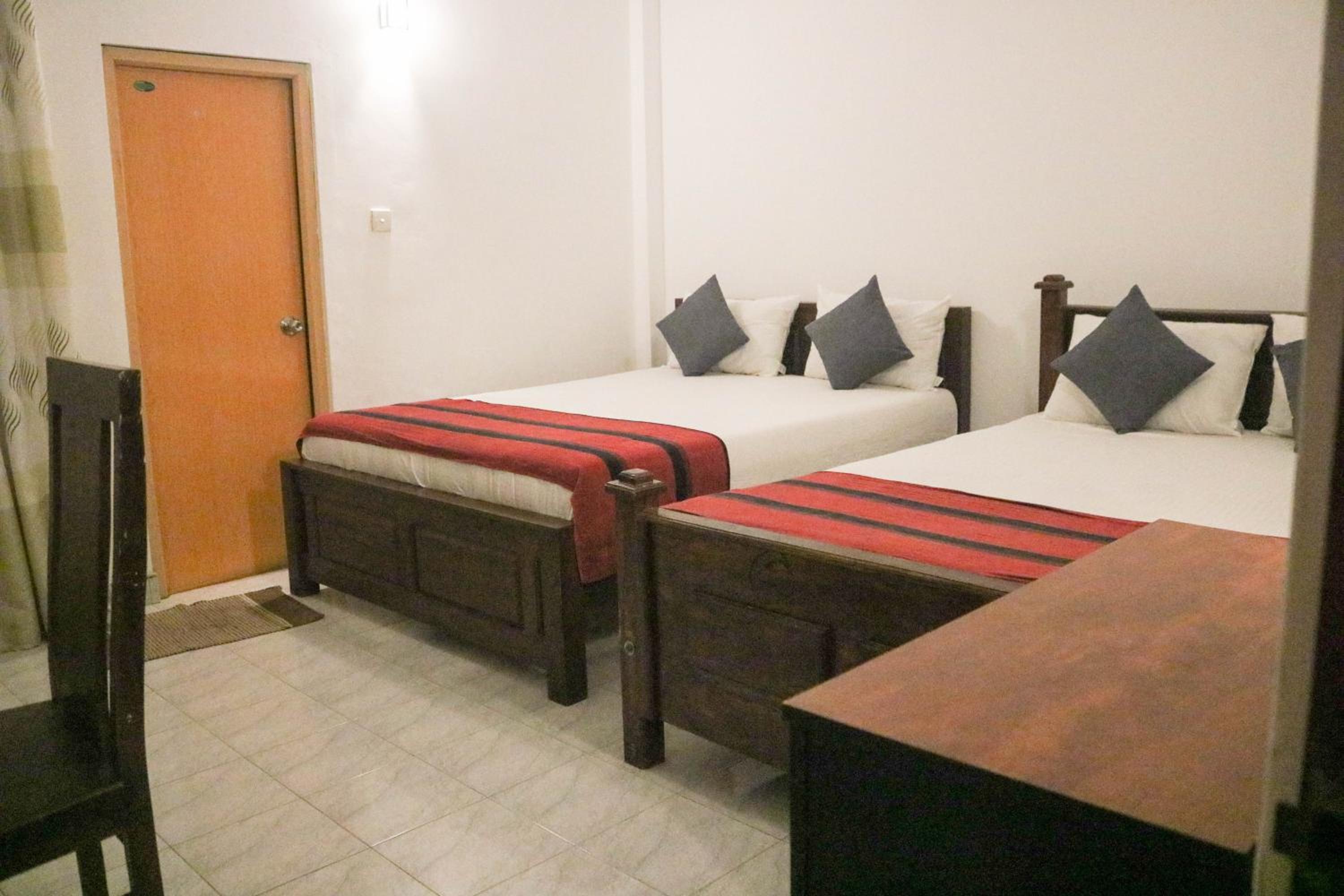 Deluxe Family Room photo 2