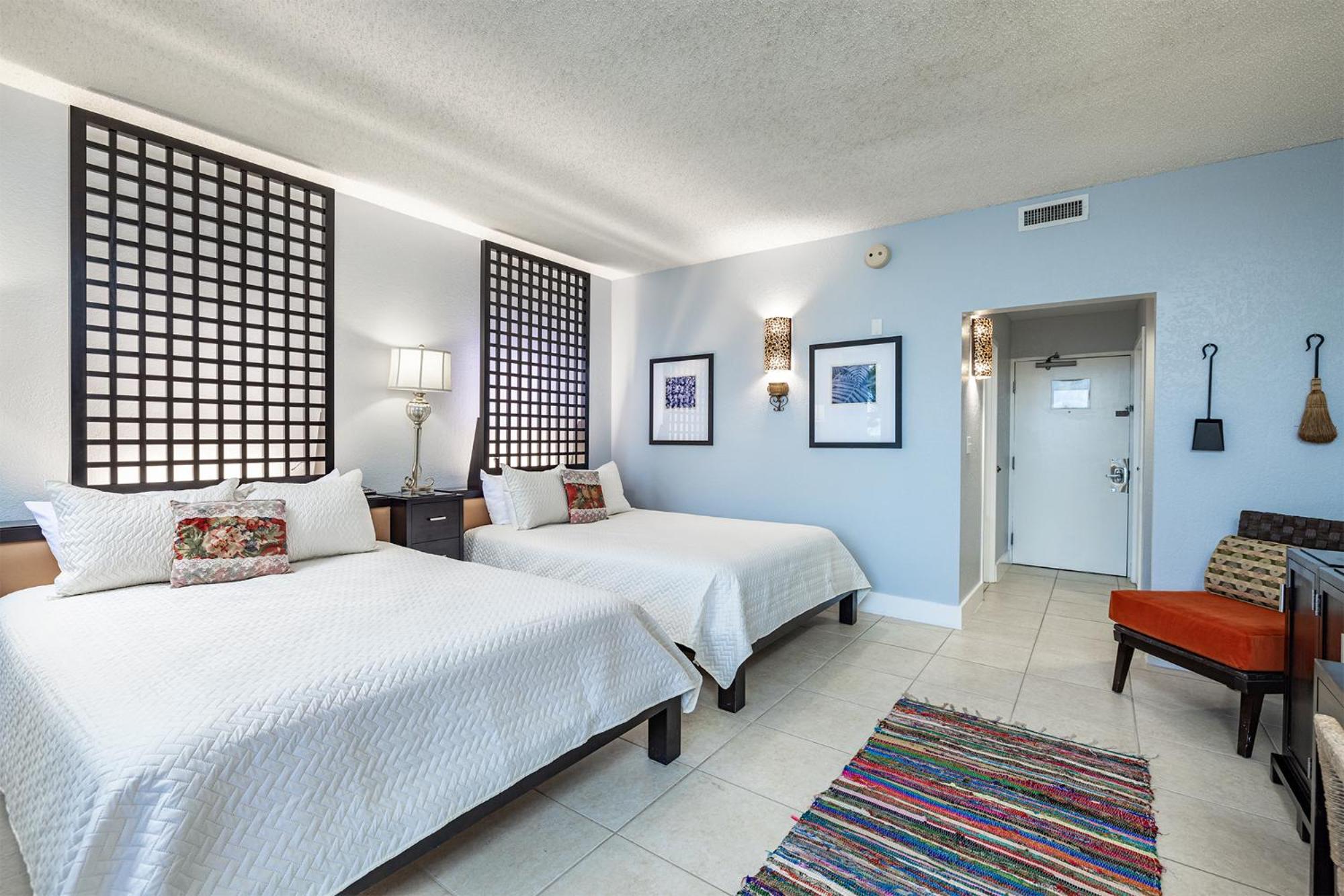 Double Room with Lake View - Photo 31