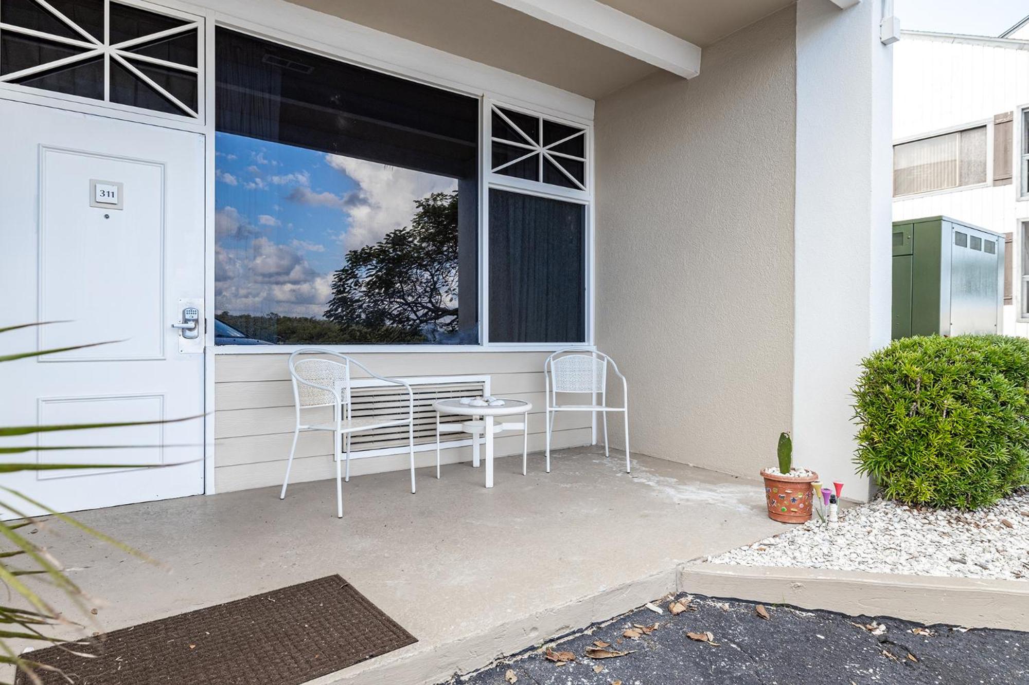 Double Room with Lake View - Photo 32