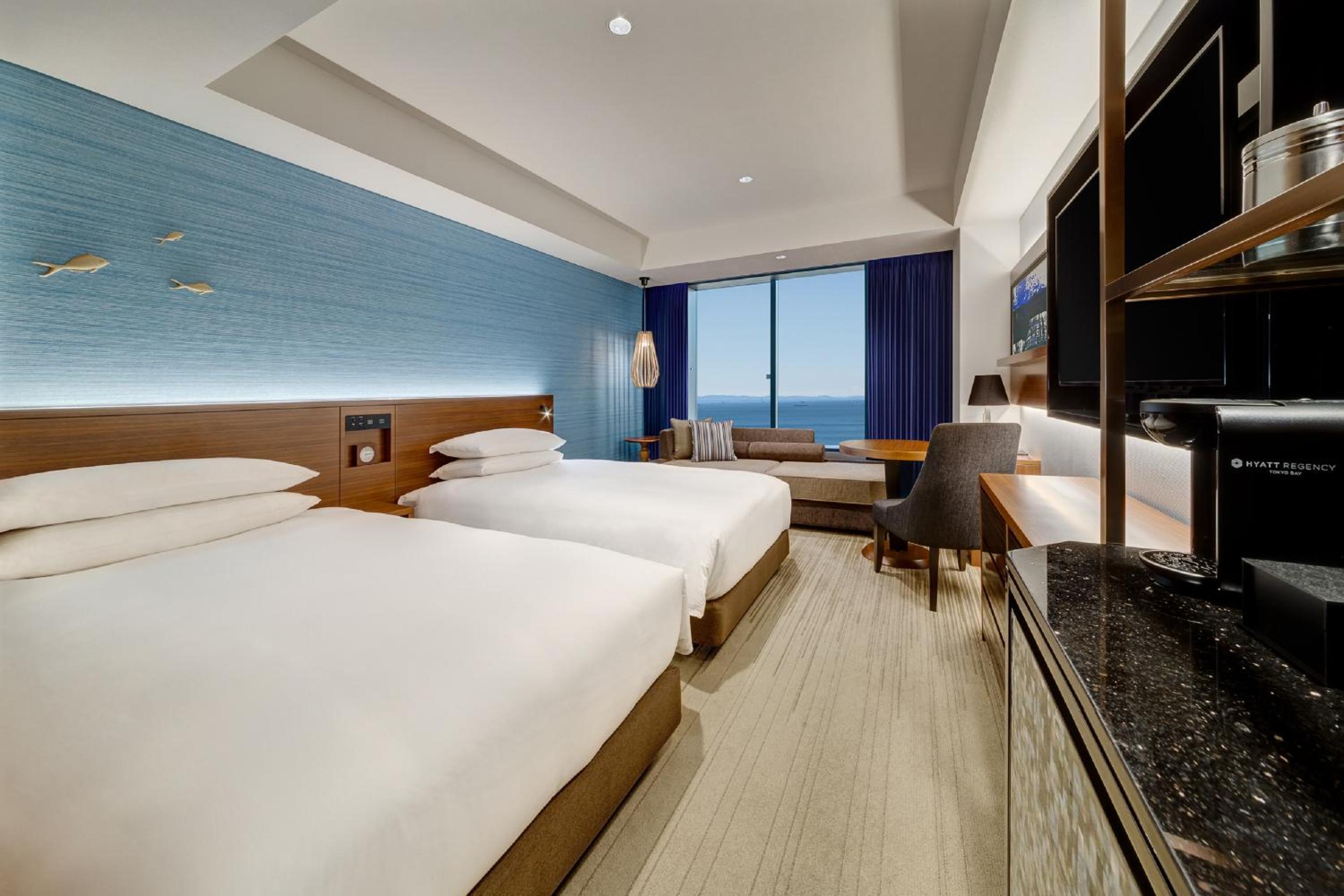 Deluxe Double Room with Two Single Beds and Ocean View - Photo 1