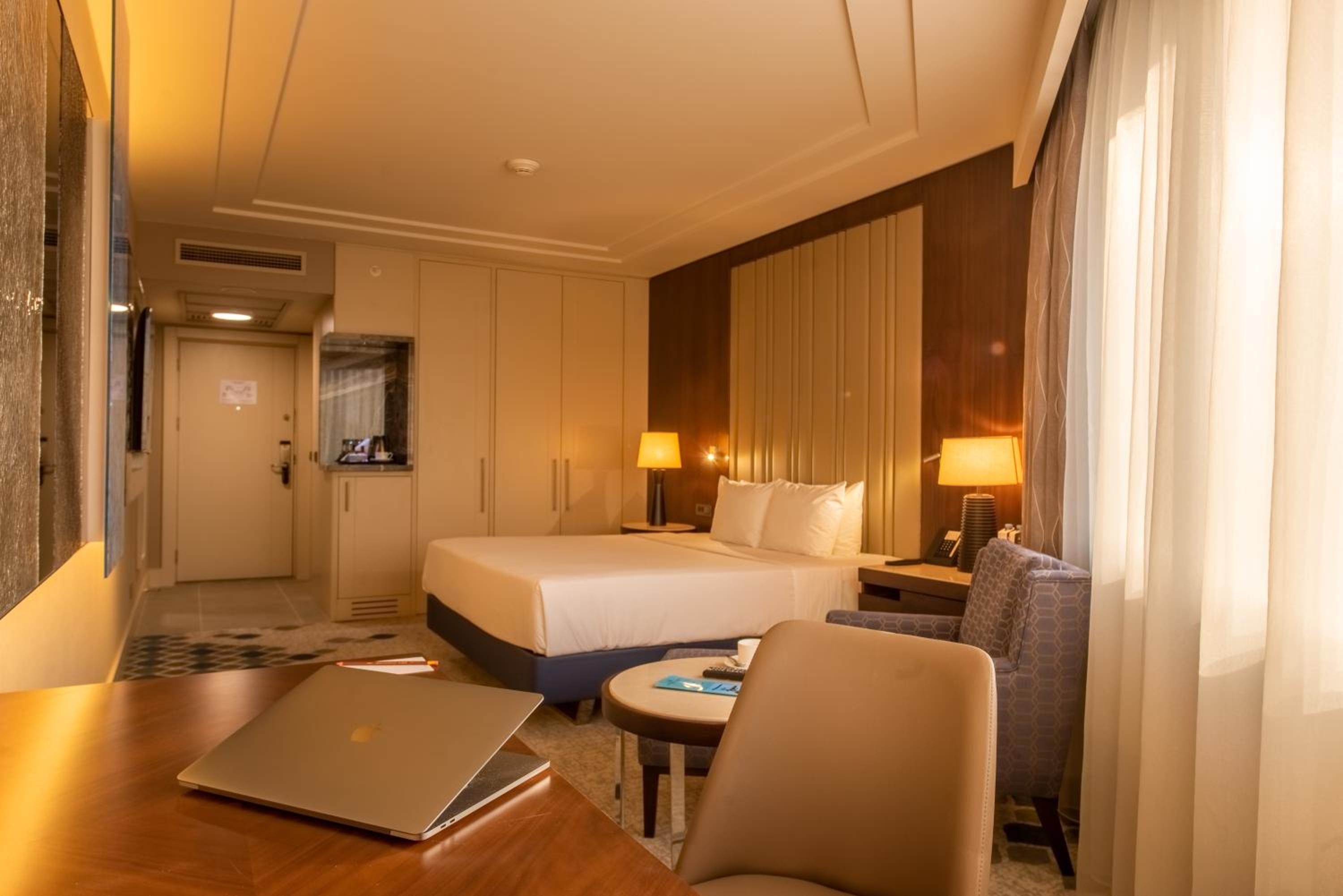 Standard Double Room - Photo 2