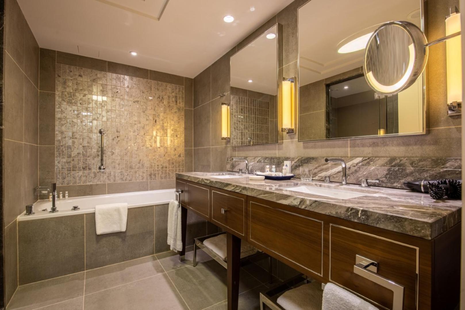 Junior Suite - Photo 7
