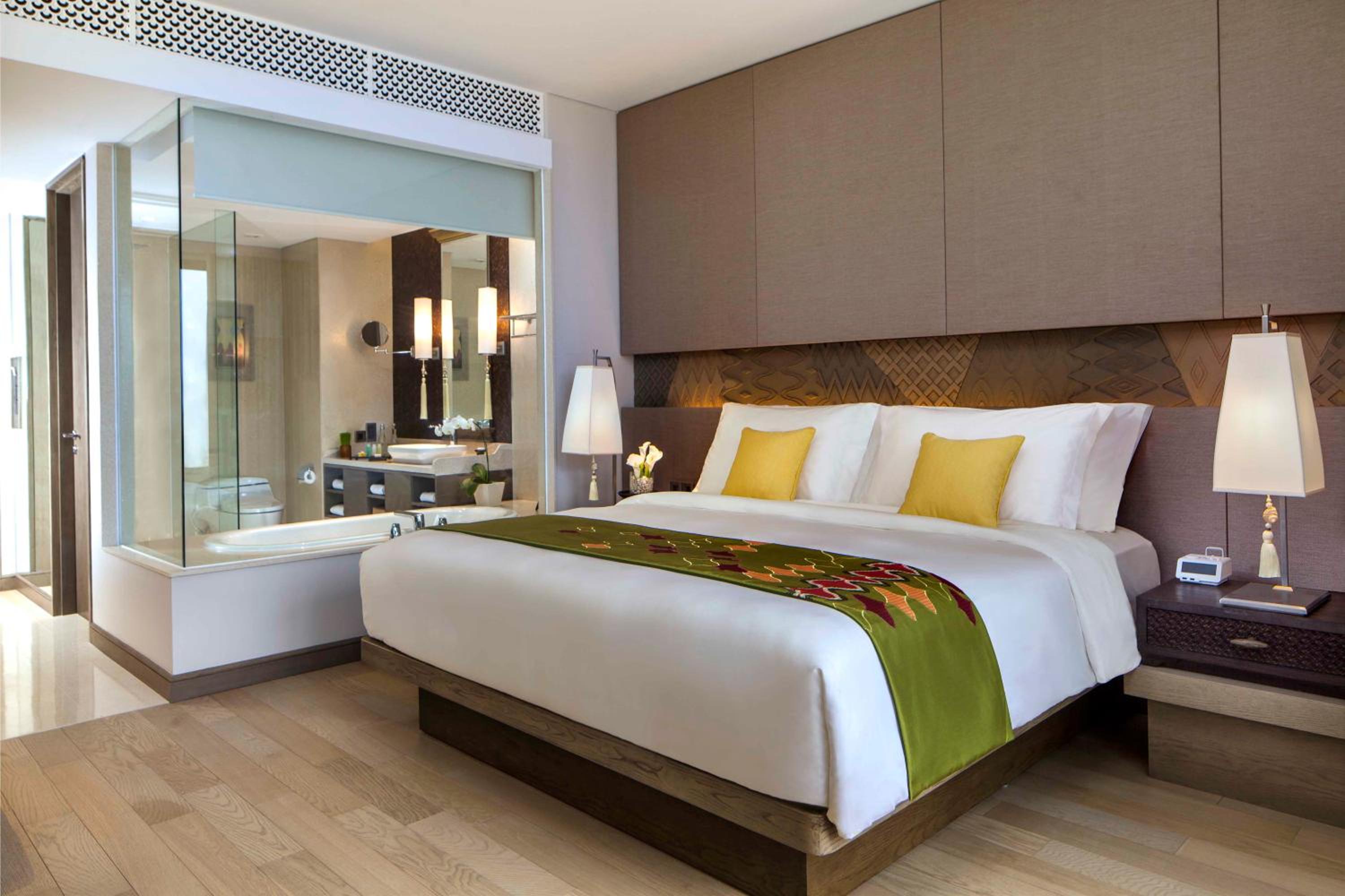 Classic King Room with Pool View with Free Daily Chocolate Hours and Daily Resort Activities photo 2