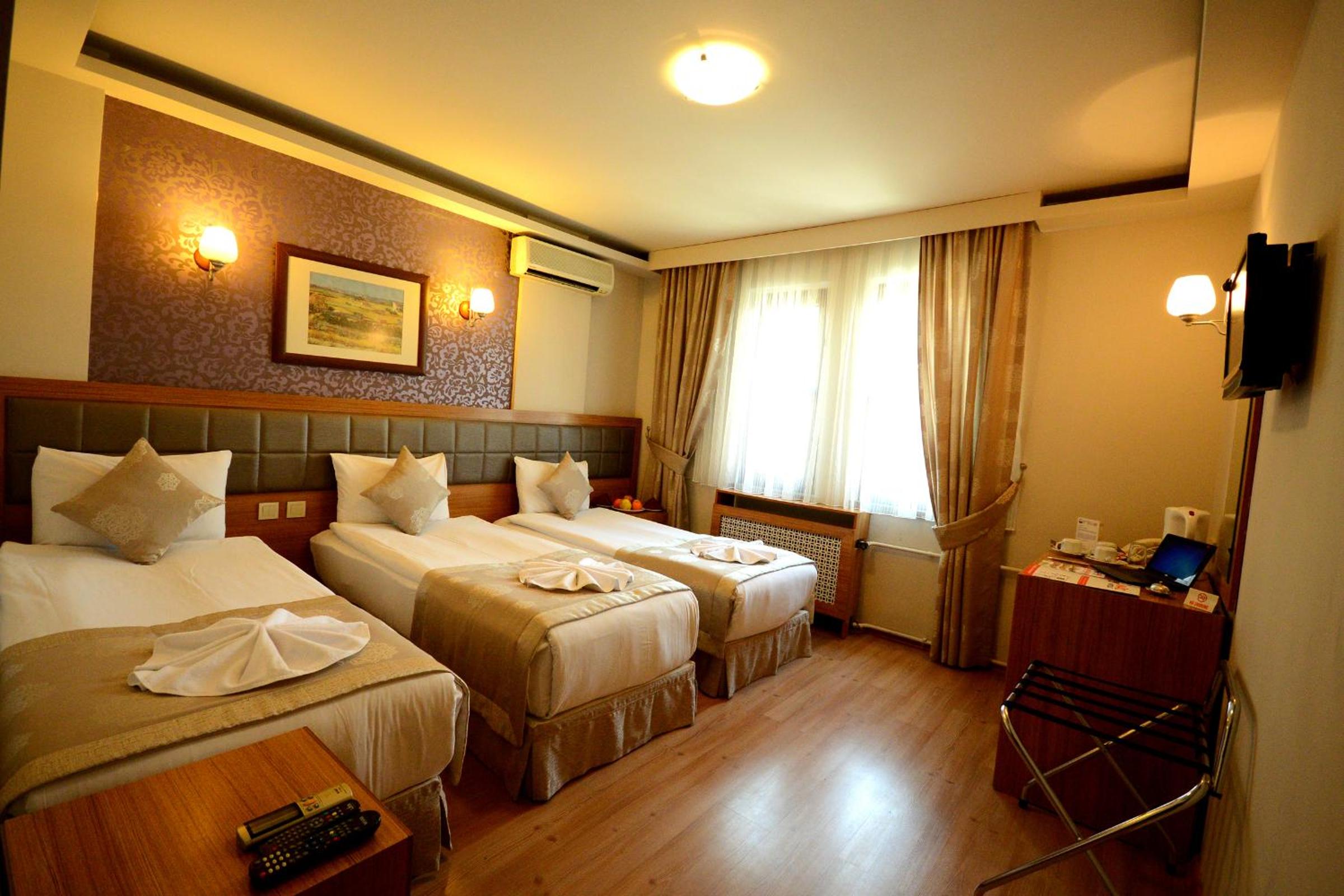 Superior Triple Room - Photo 2