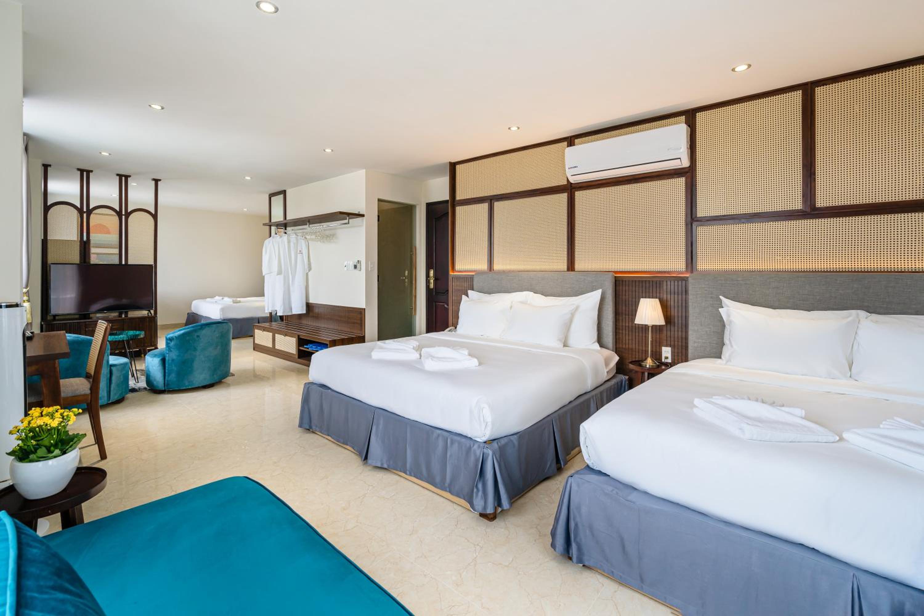 Family Suite - Photo 1