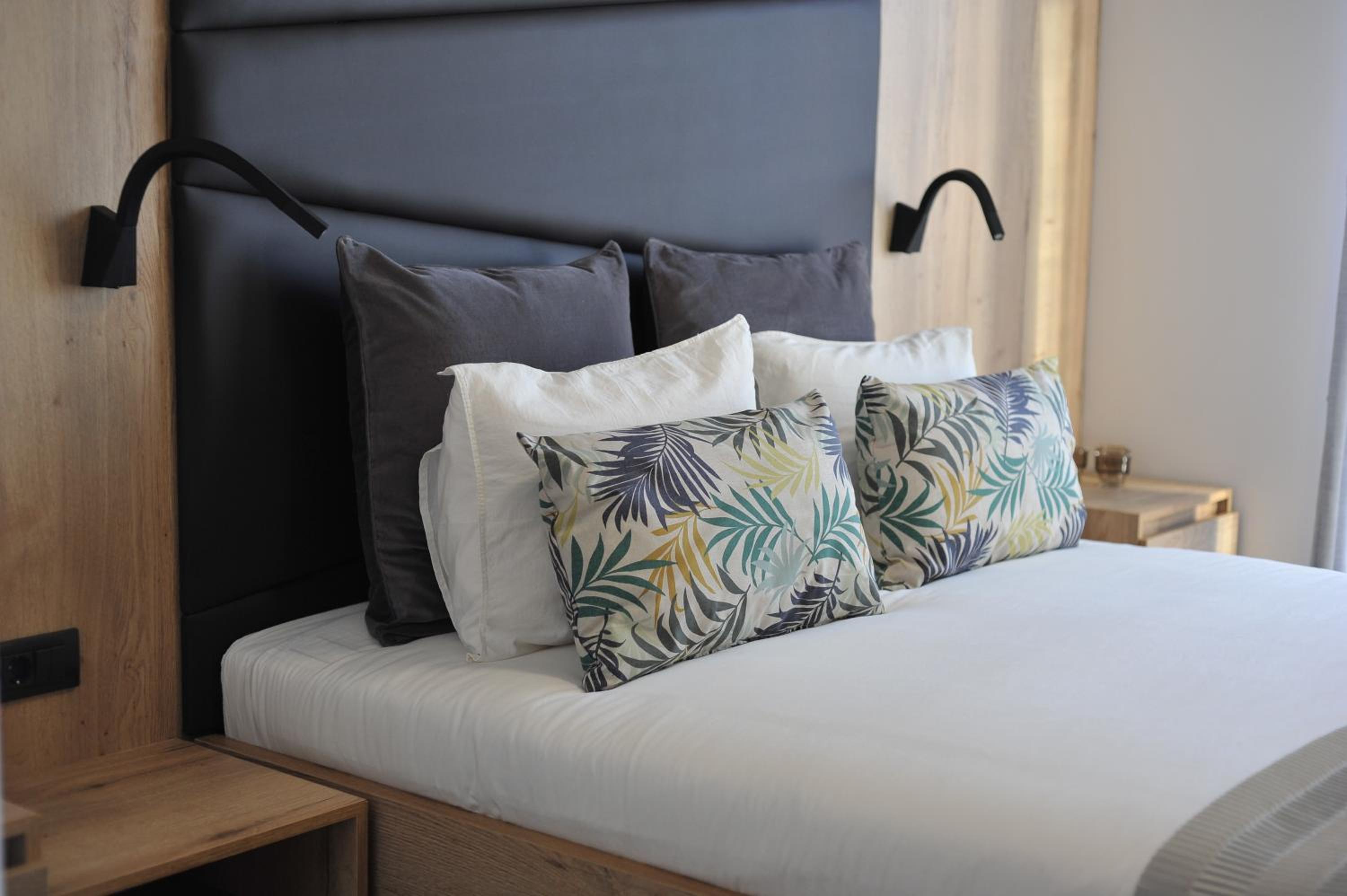 Double Room with Balcony - Photo 1