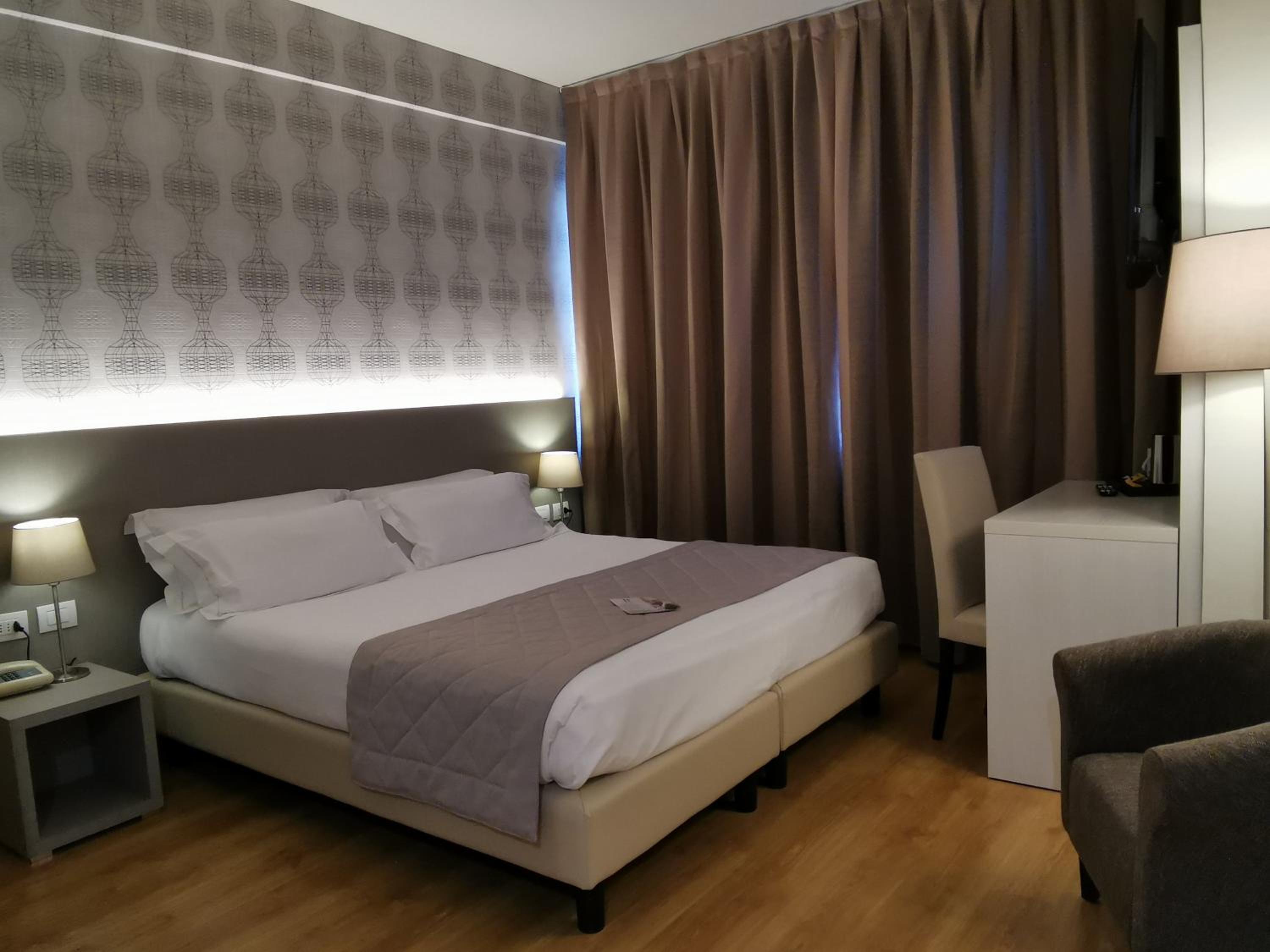 Superior Double Room - Photo 10