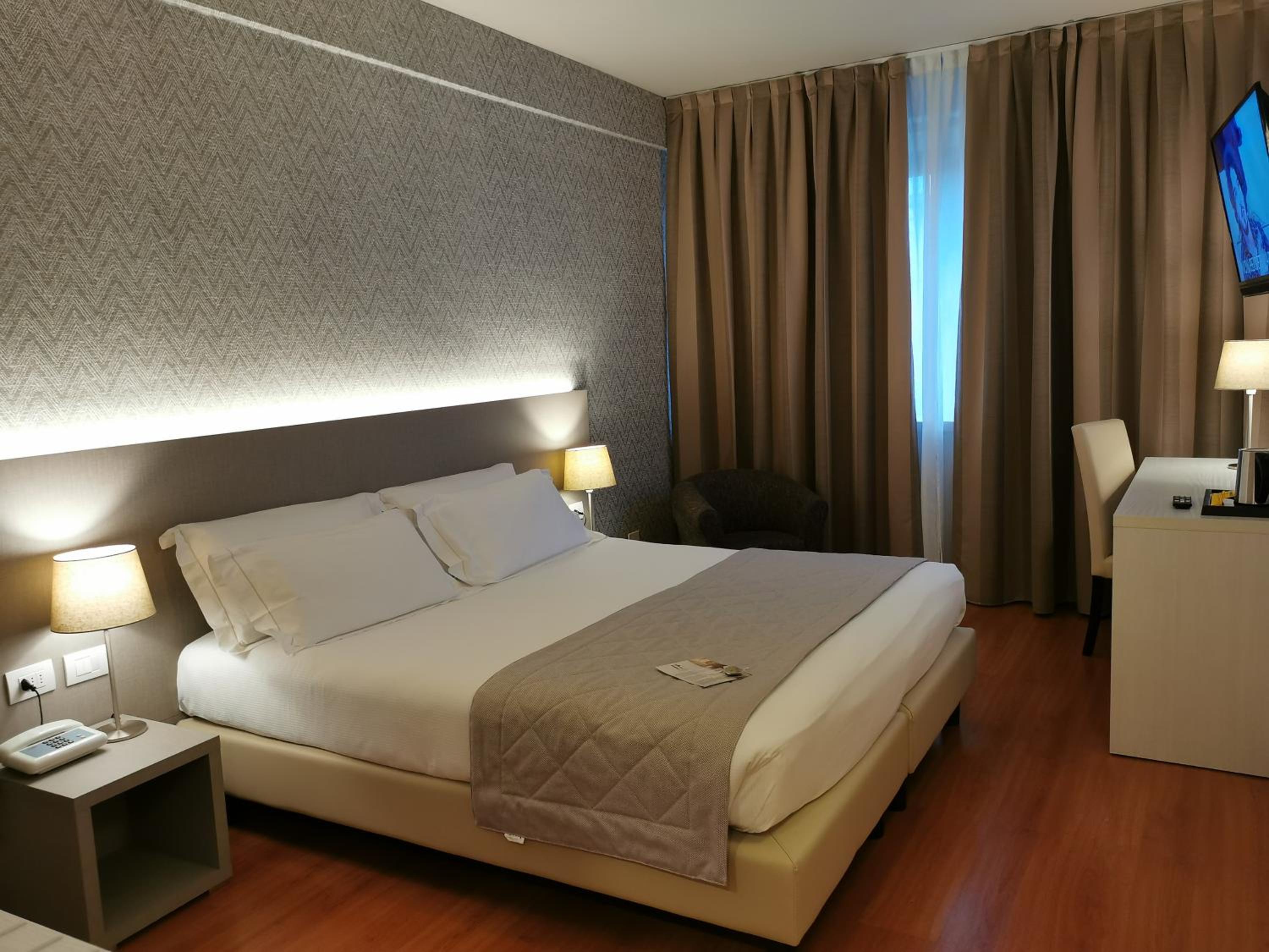 Superior Double Room - Photo 3