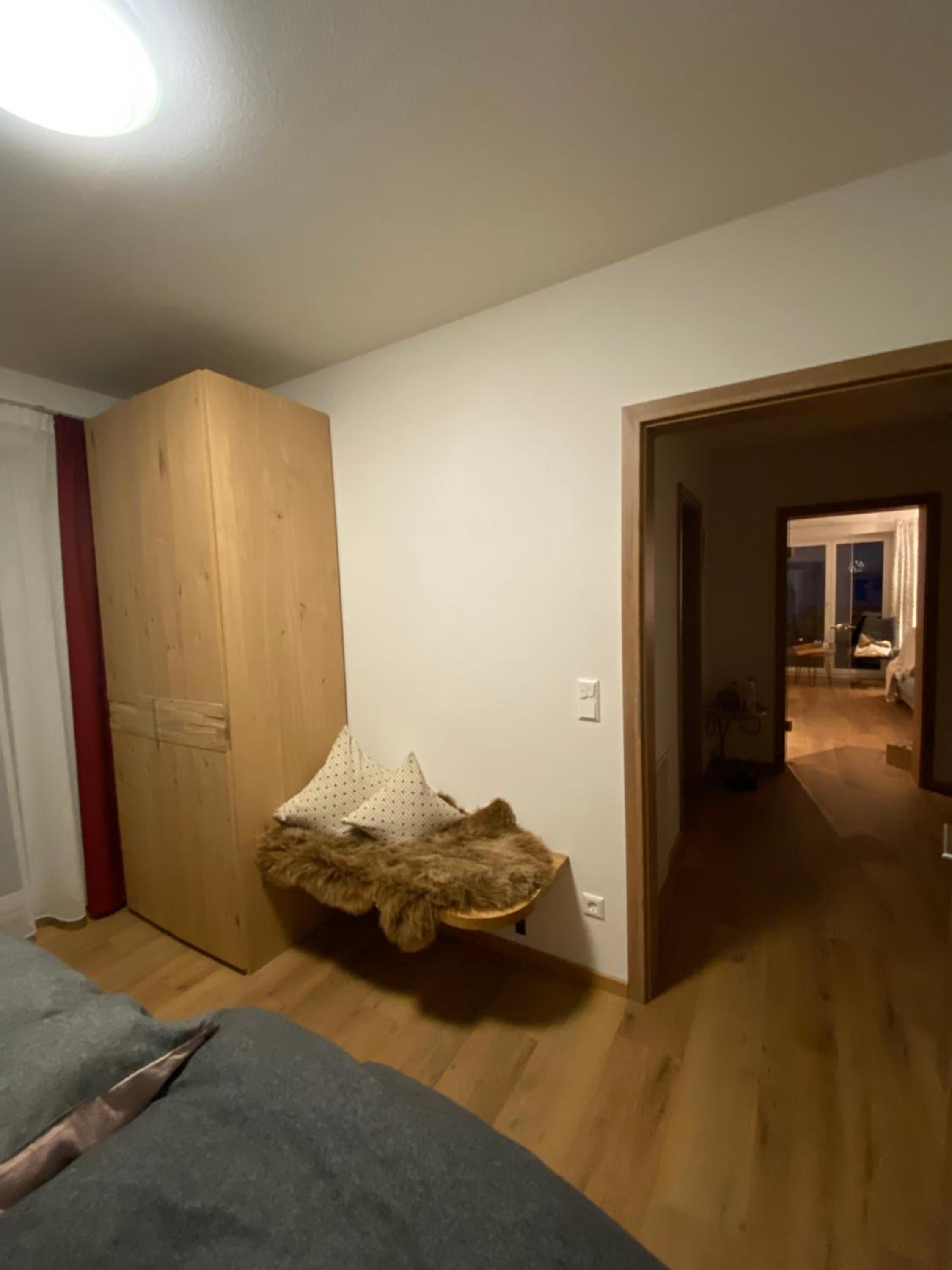 One-Bedroom Apartment photo 1