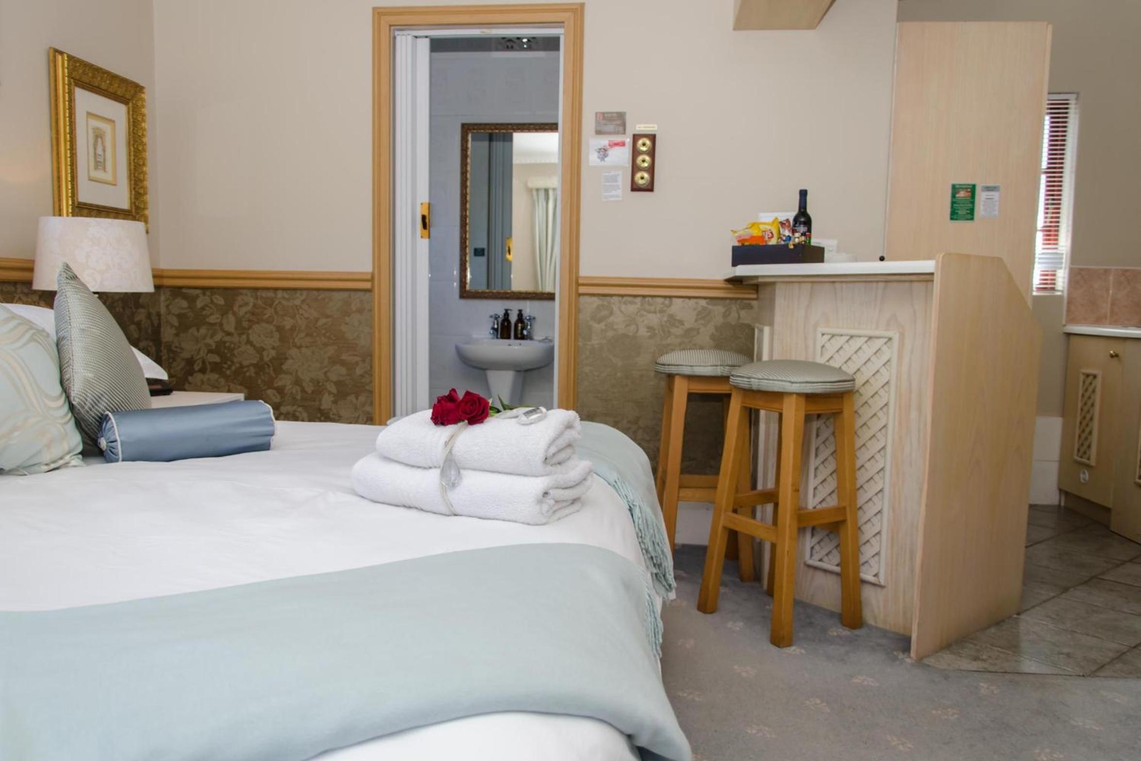 Twin/Double Room - Photo 25