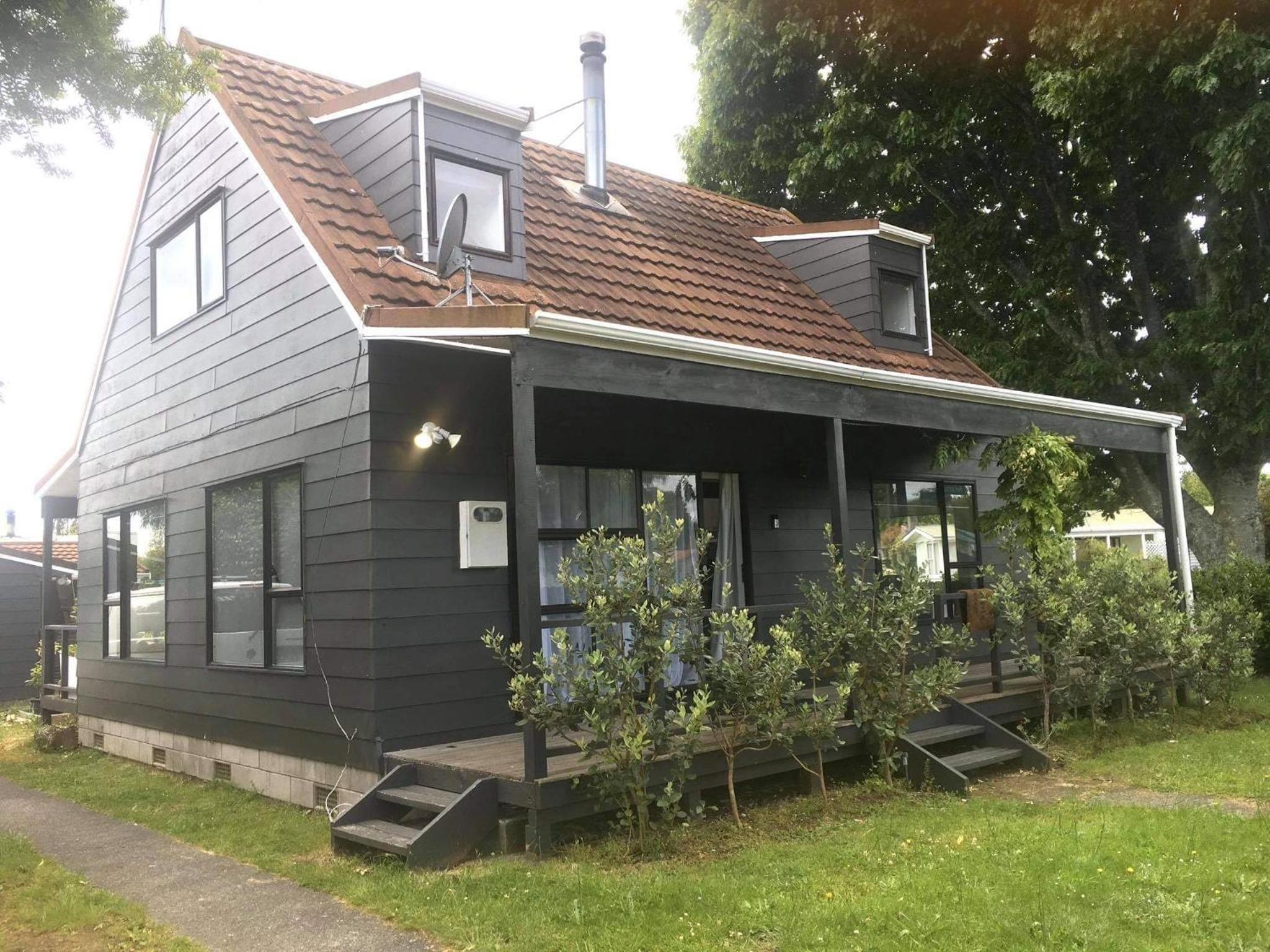Two-Bedroom House - Photo 8