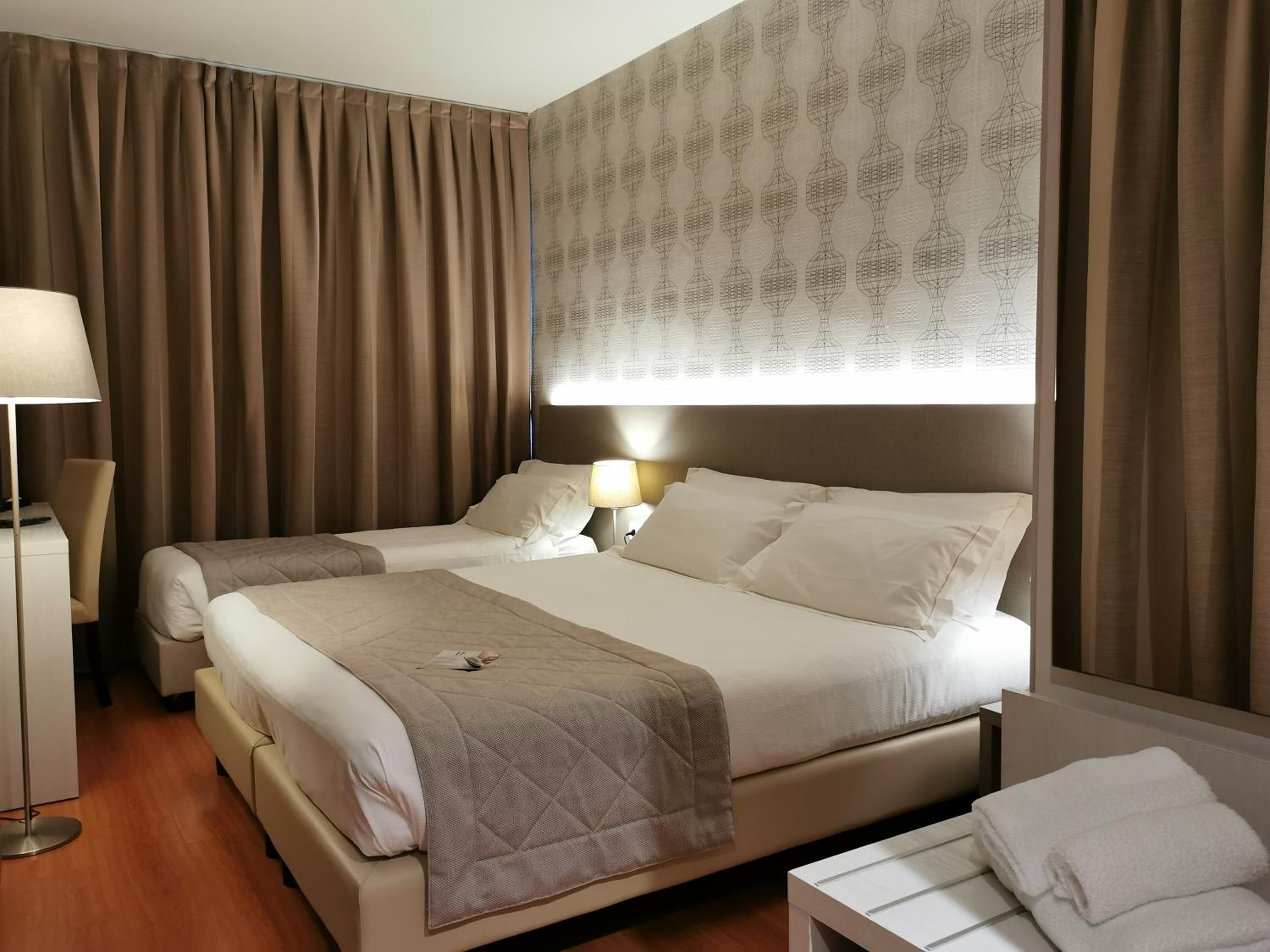 Superior Triple Room photo 2