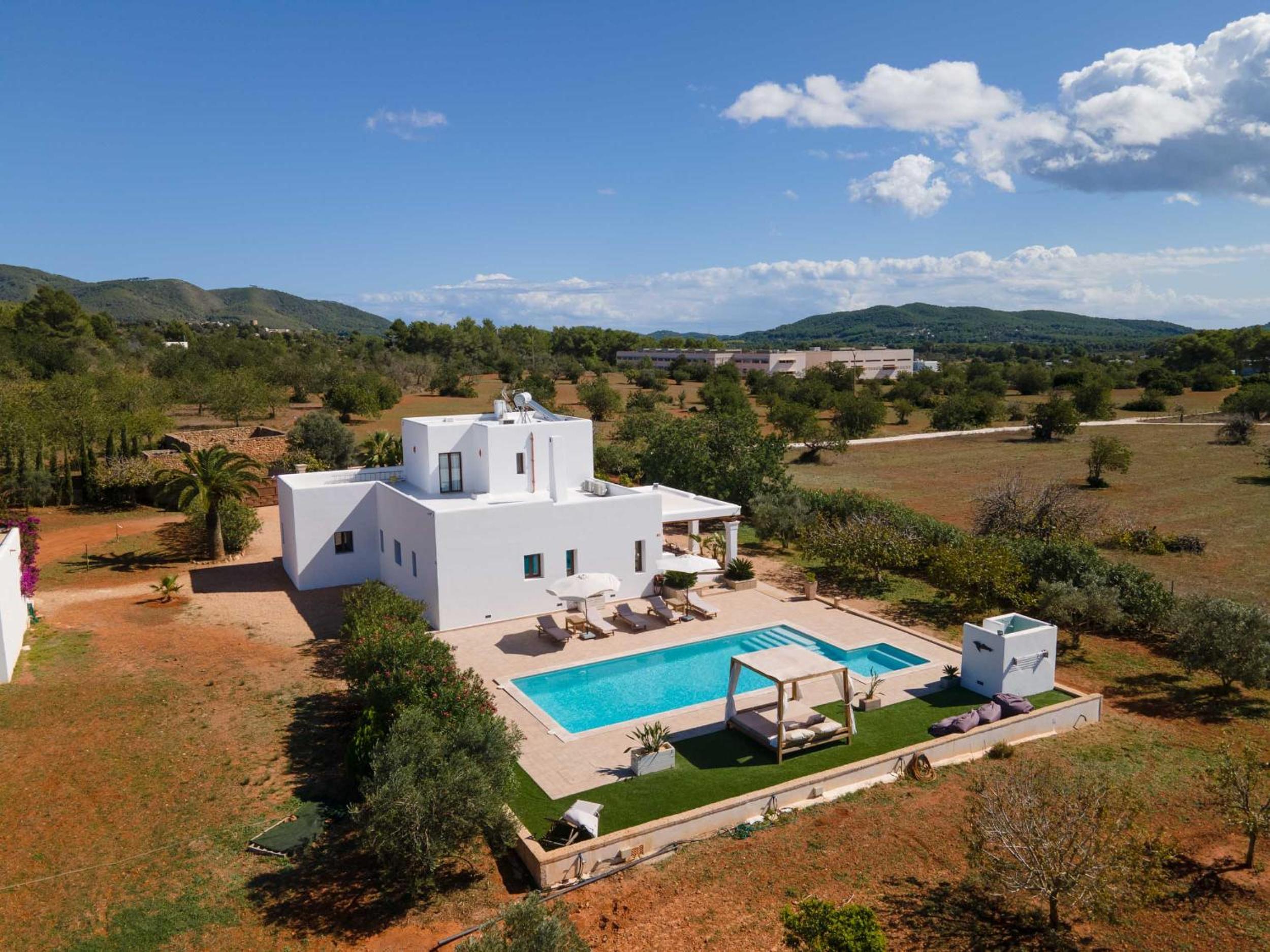 Superior Villa photo 3