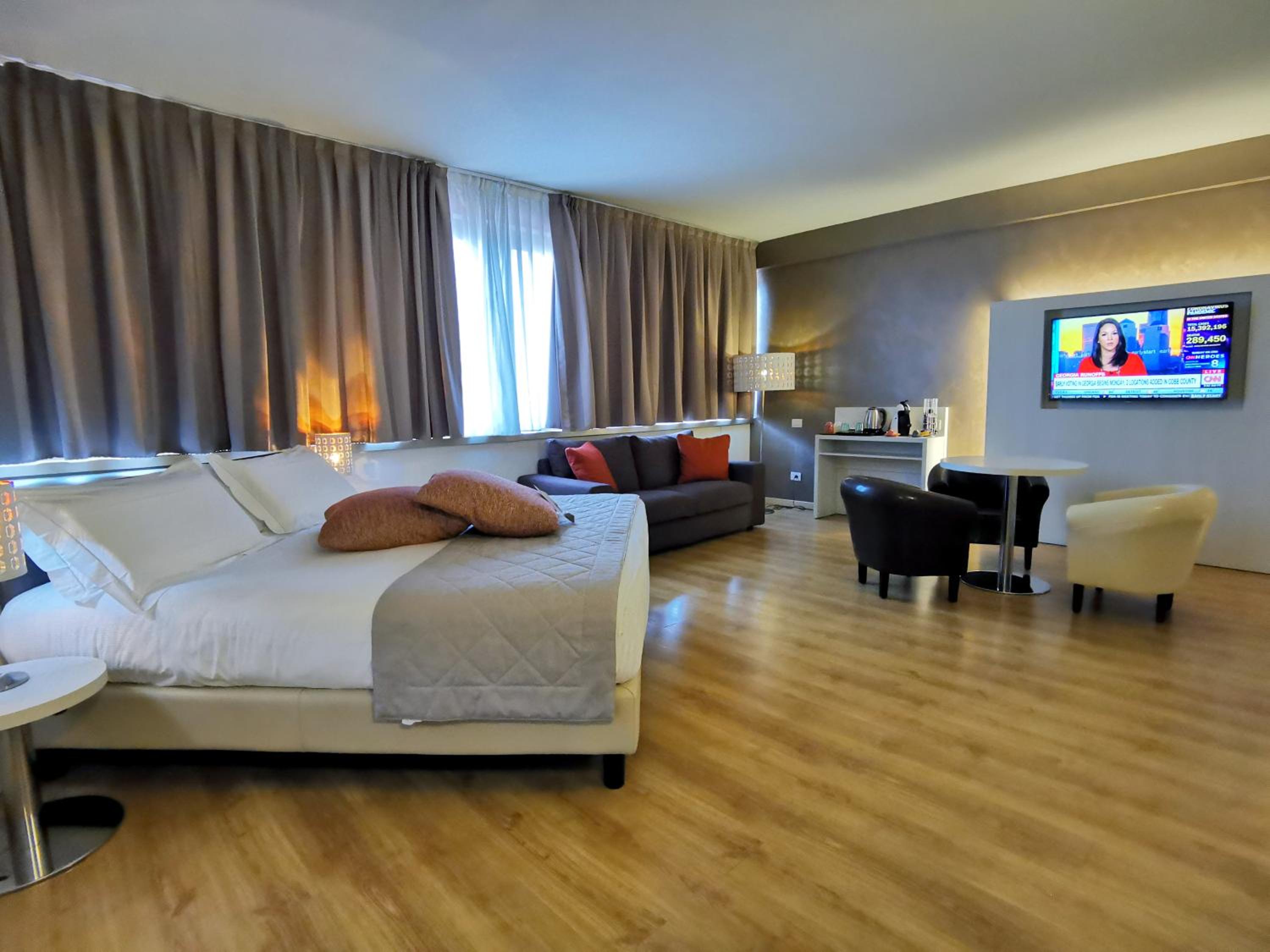 Junior Suite - Photo 1