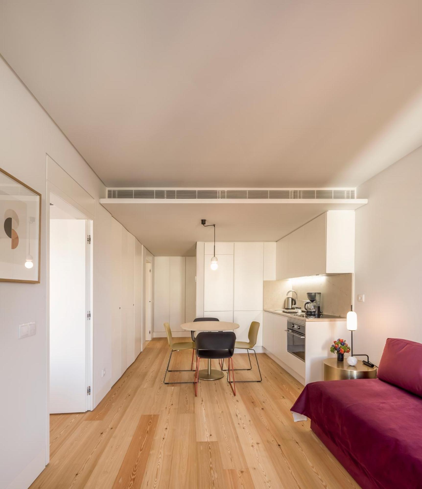 One-Bedroom Apartment - Photo 12