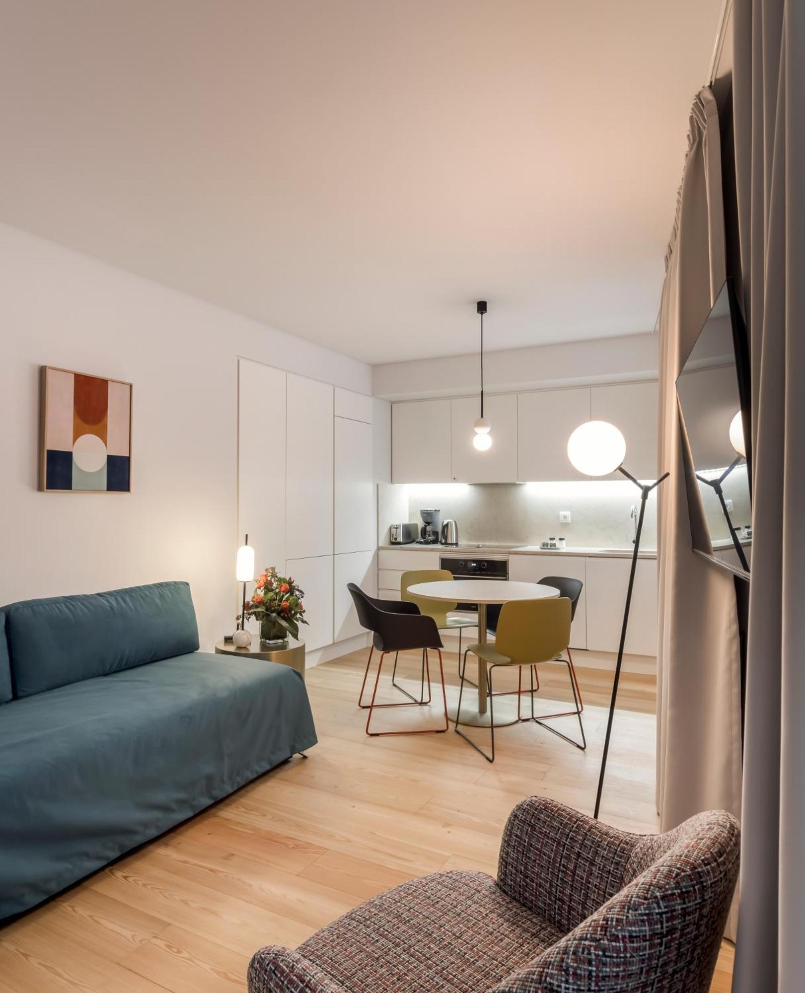 One-Bedroom Apartment - Photo 15