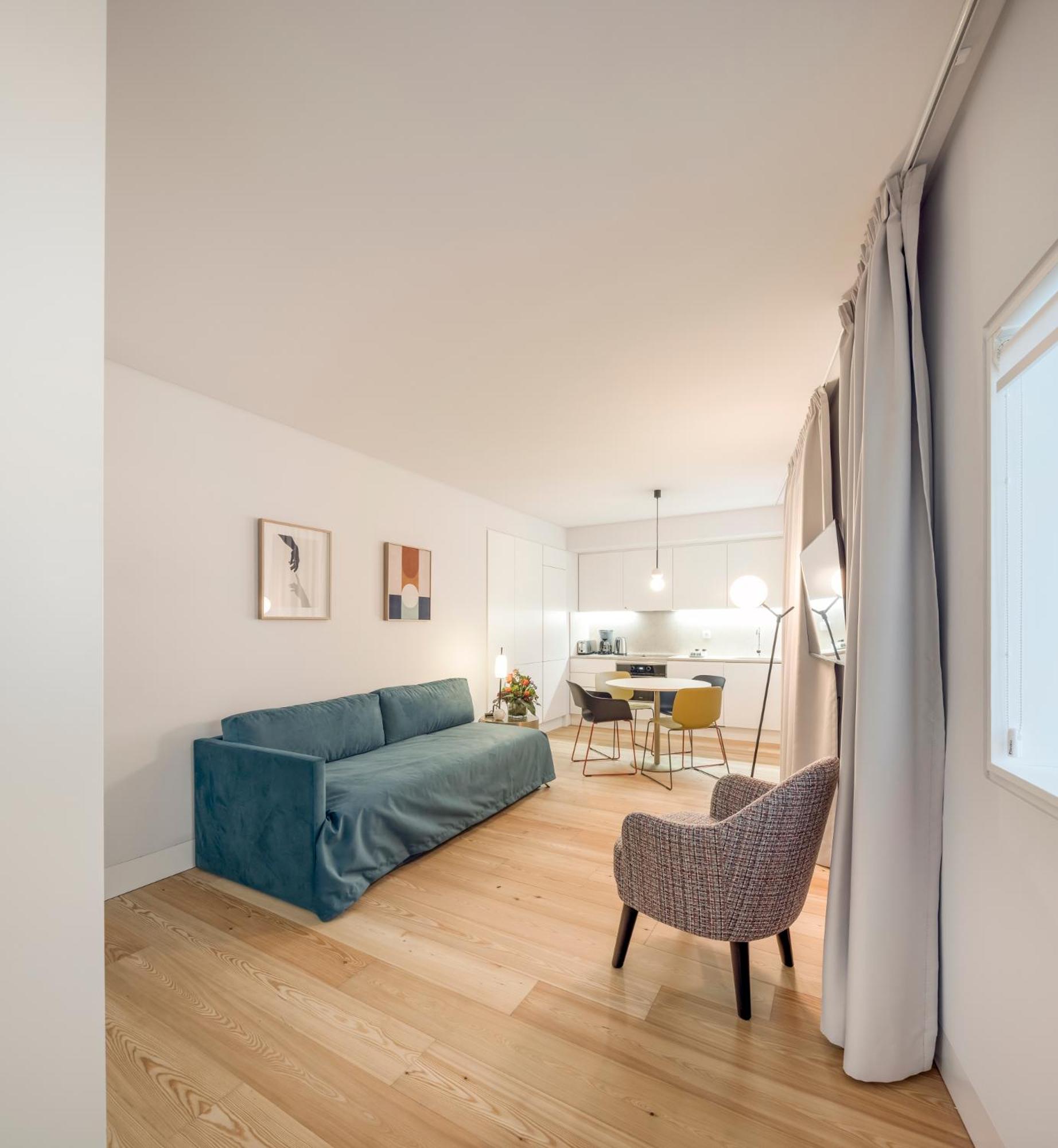 One-Bedroom Apartment - Photo 6