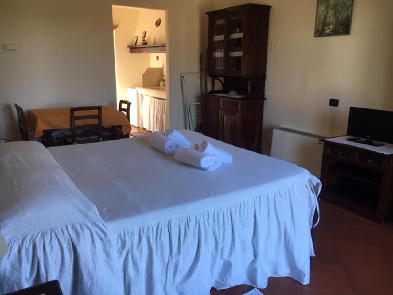 Deluxe Room (2 Adults + 1 Child) photo 1