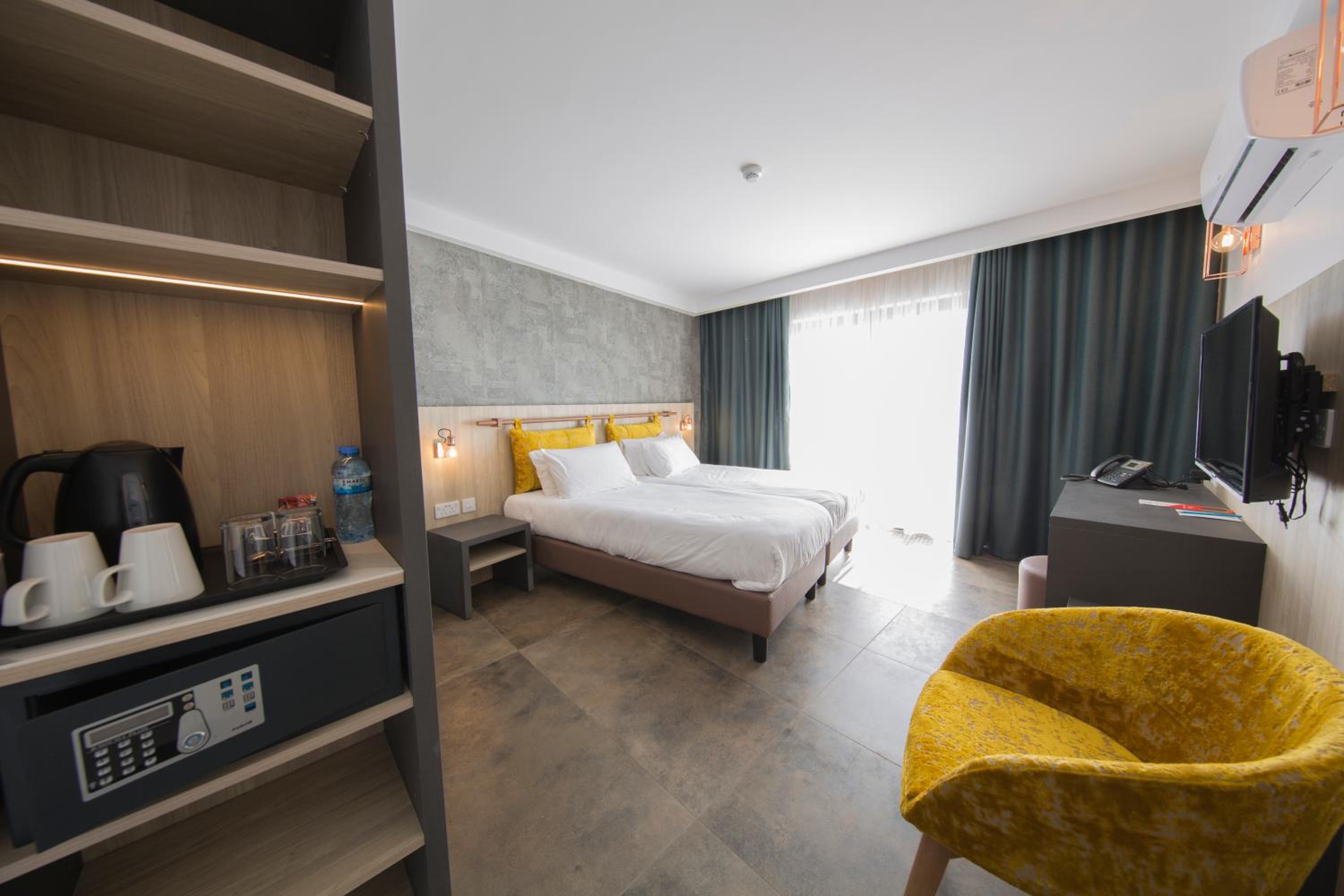 Deluxe Double or Twin Room with Balcony