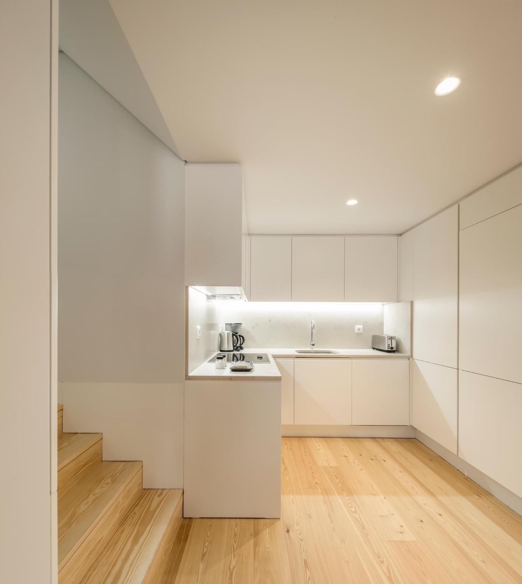 Deluxe One-Bedroom Apartment - Photo 20