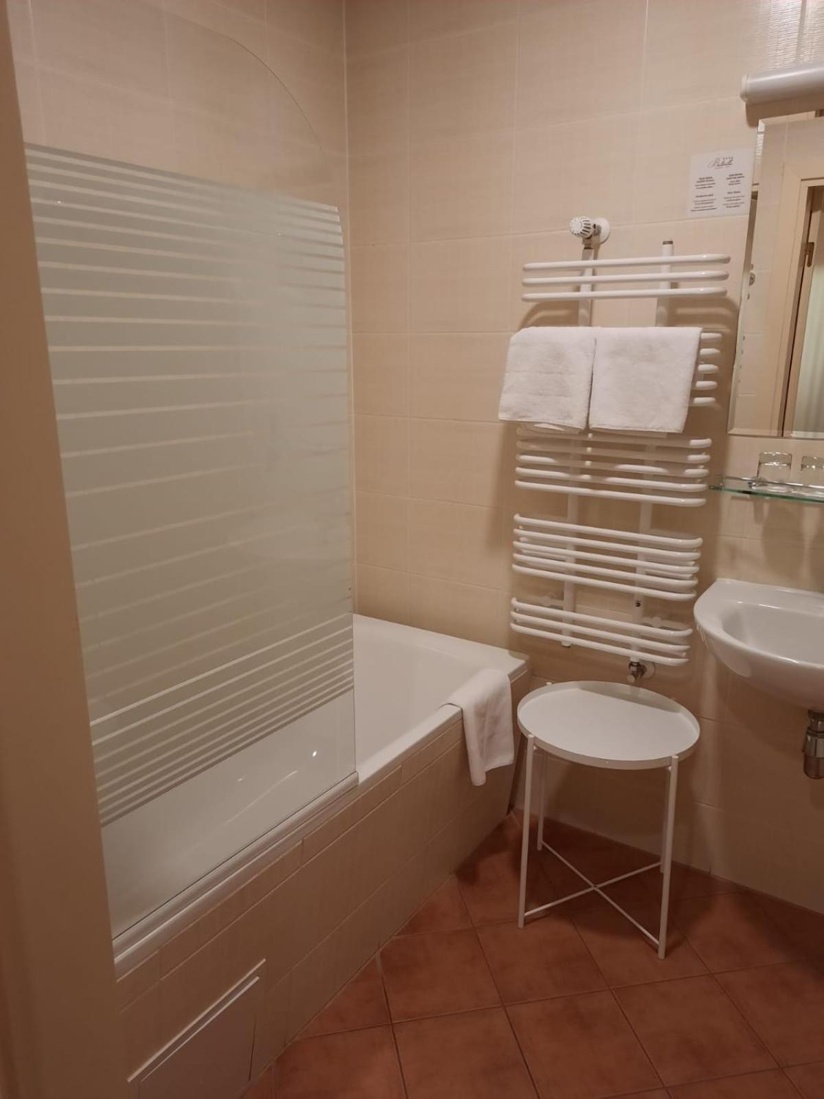 Superior Double Room - Photo 7