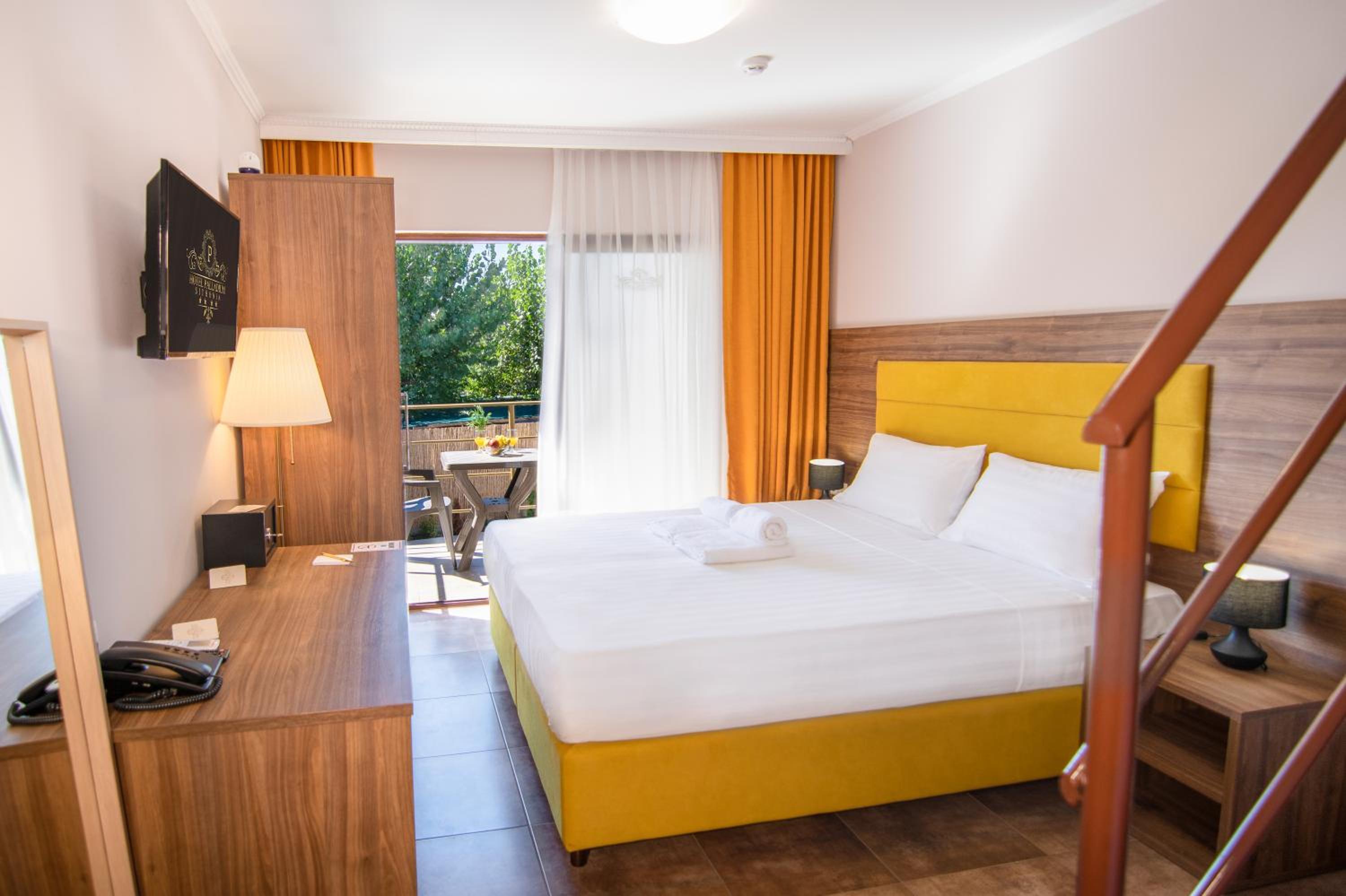 Suite with Pool View