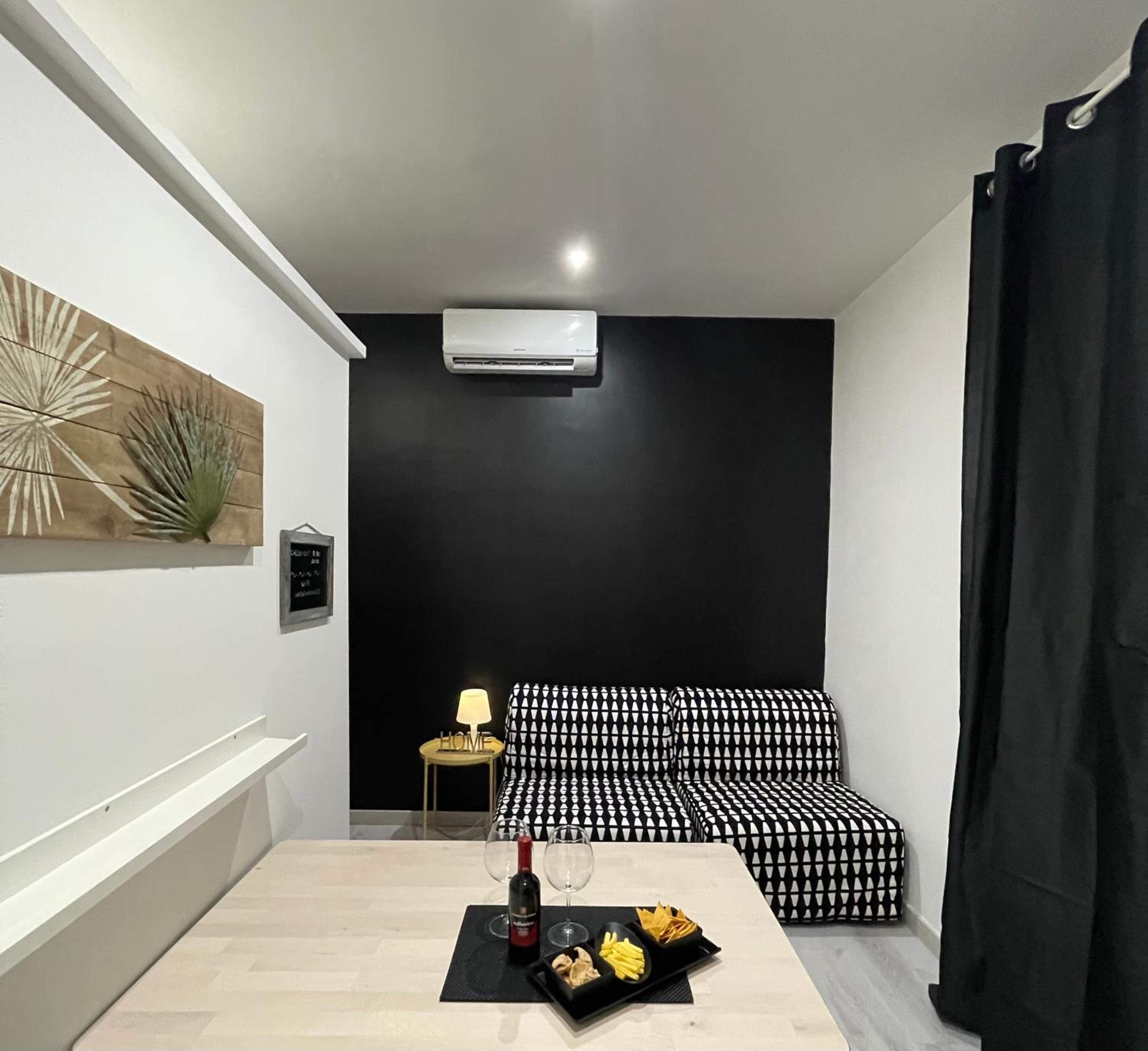 Two-Bedroom Apartment - Photo 20