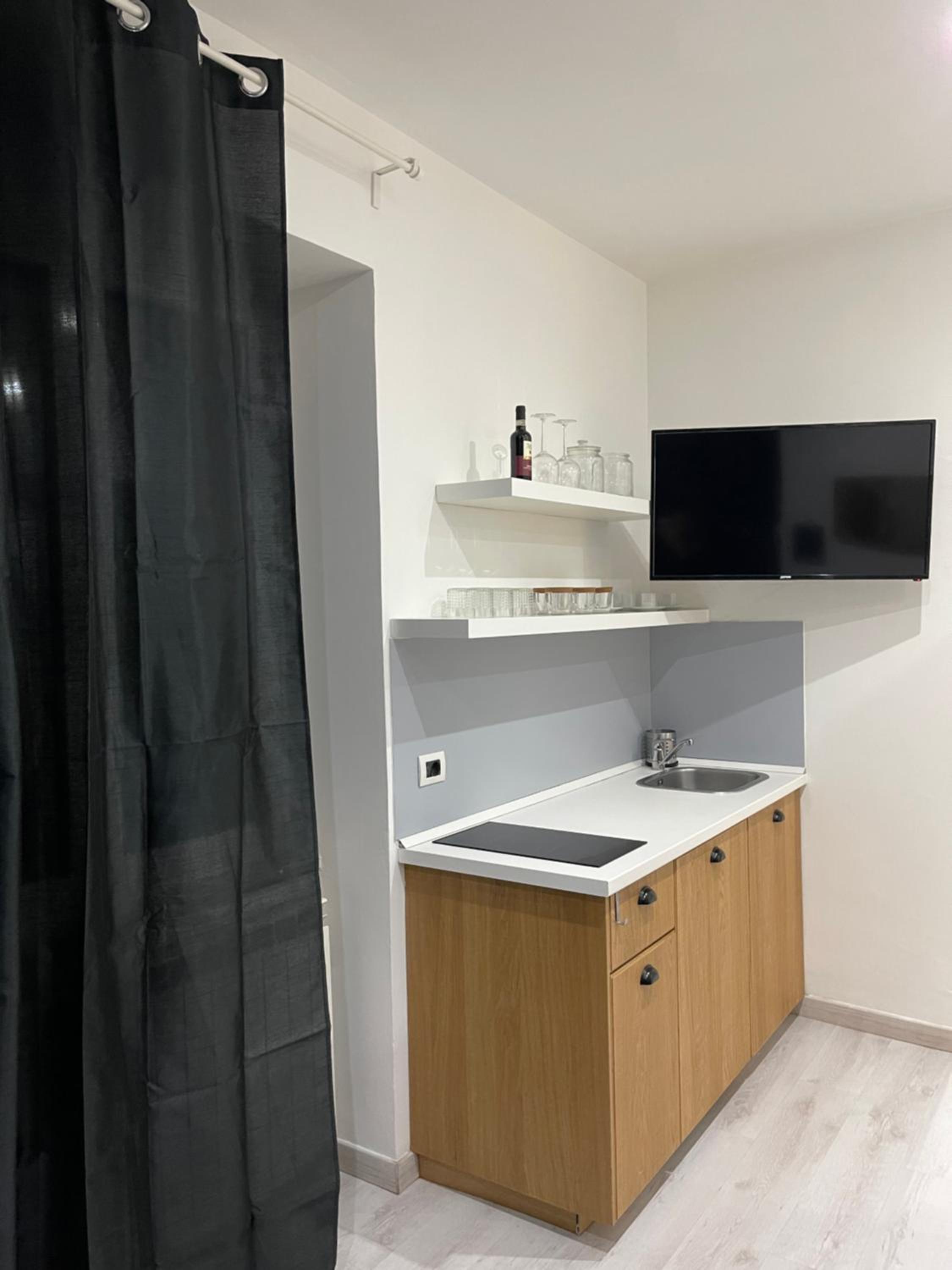Two-Bedroom Apartment - Photo 17